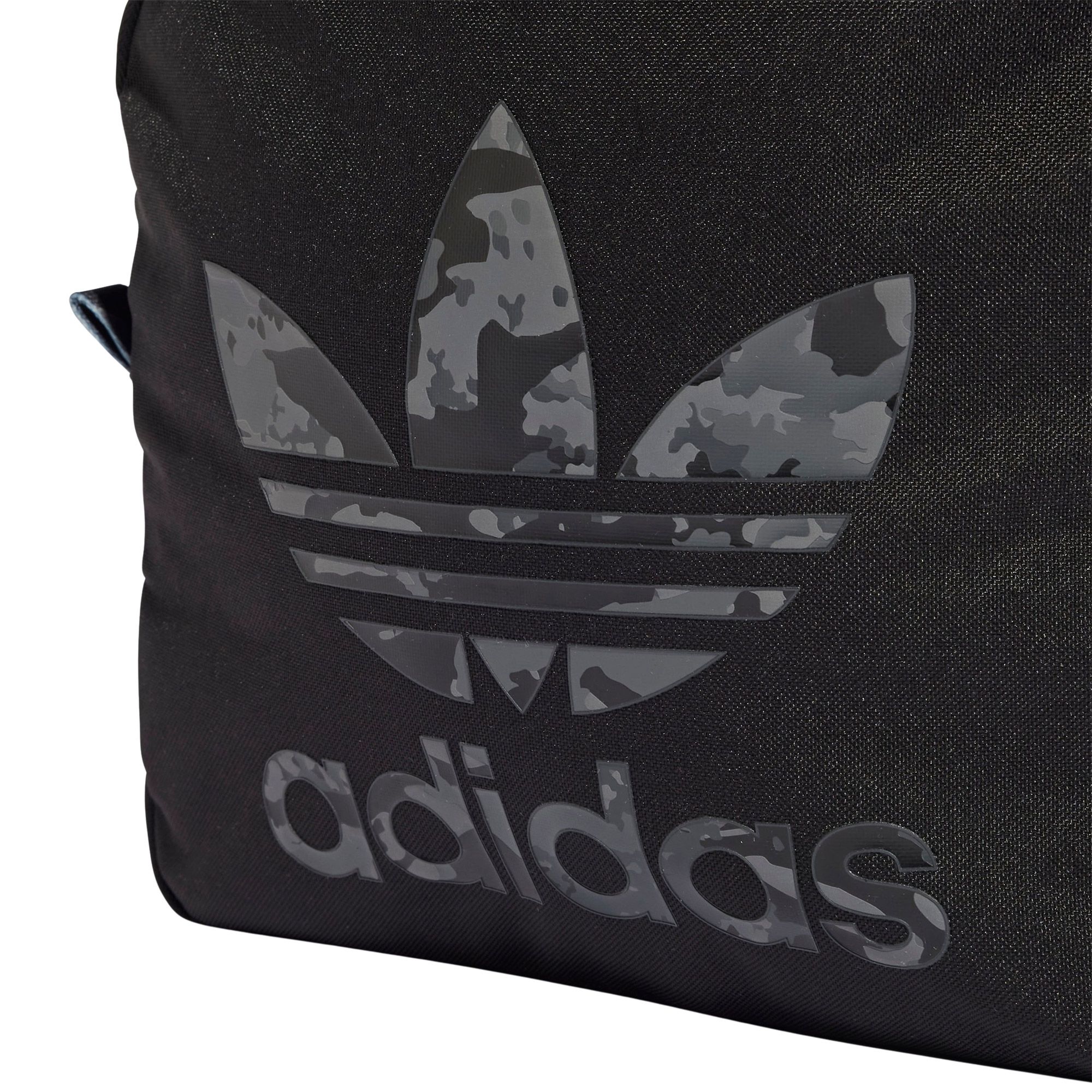 Adidas Camo Rugtas