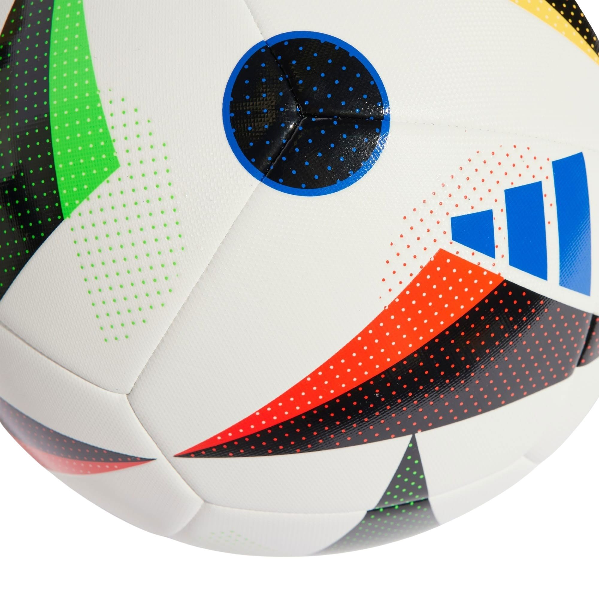 Adidas Euro 24 Train Voetbal