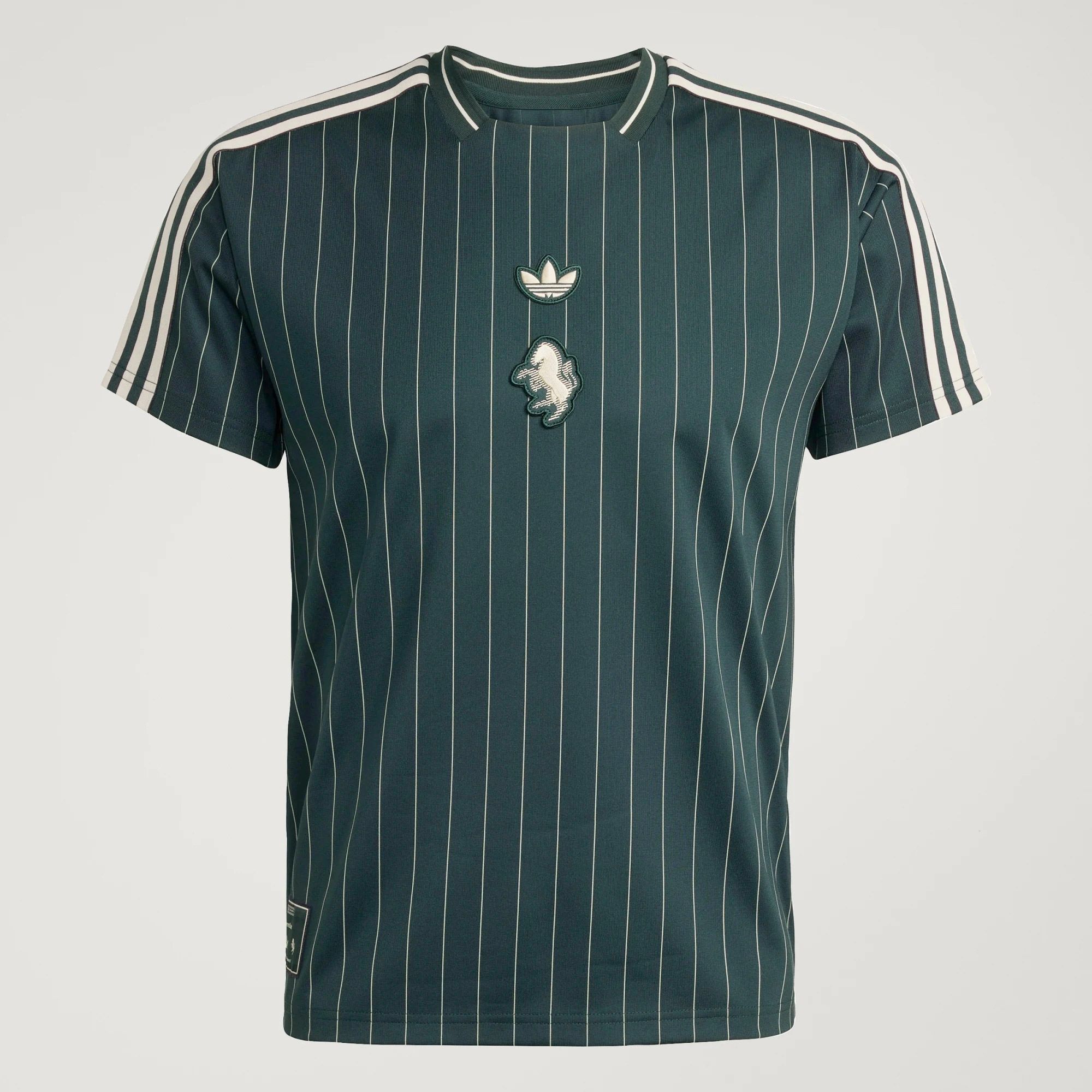 Adidas Juventus Terrace Icons T-shirt Men | Plutosport Adidas Juventus Terrace Icons T-shirt Men | Plutosport
