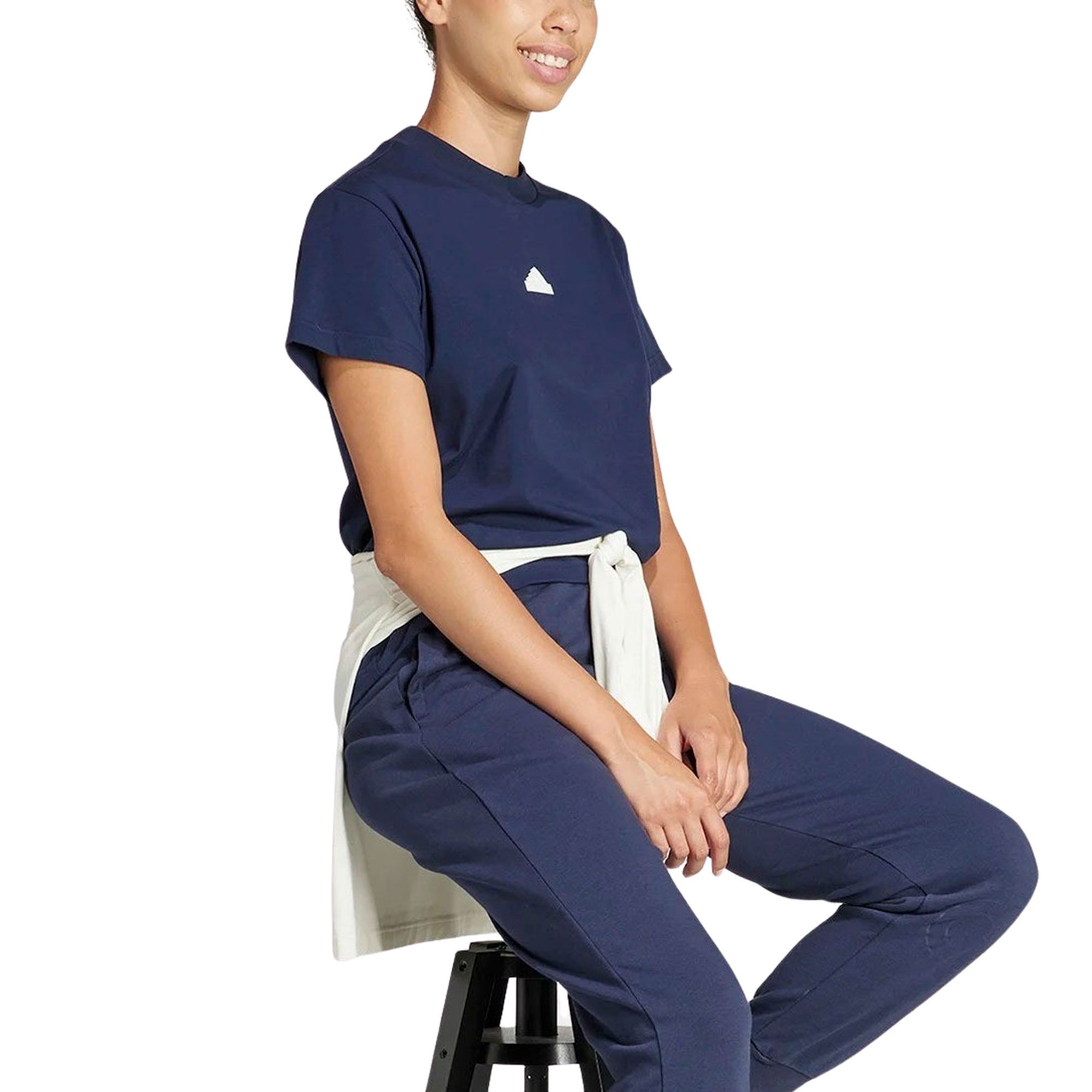 T-shirt Adidas Embroidered Femme