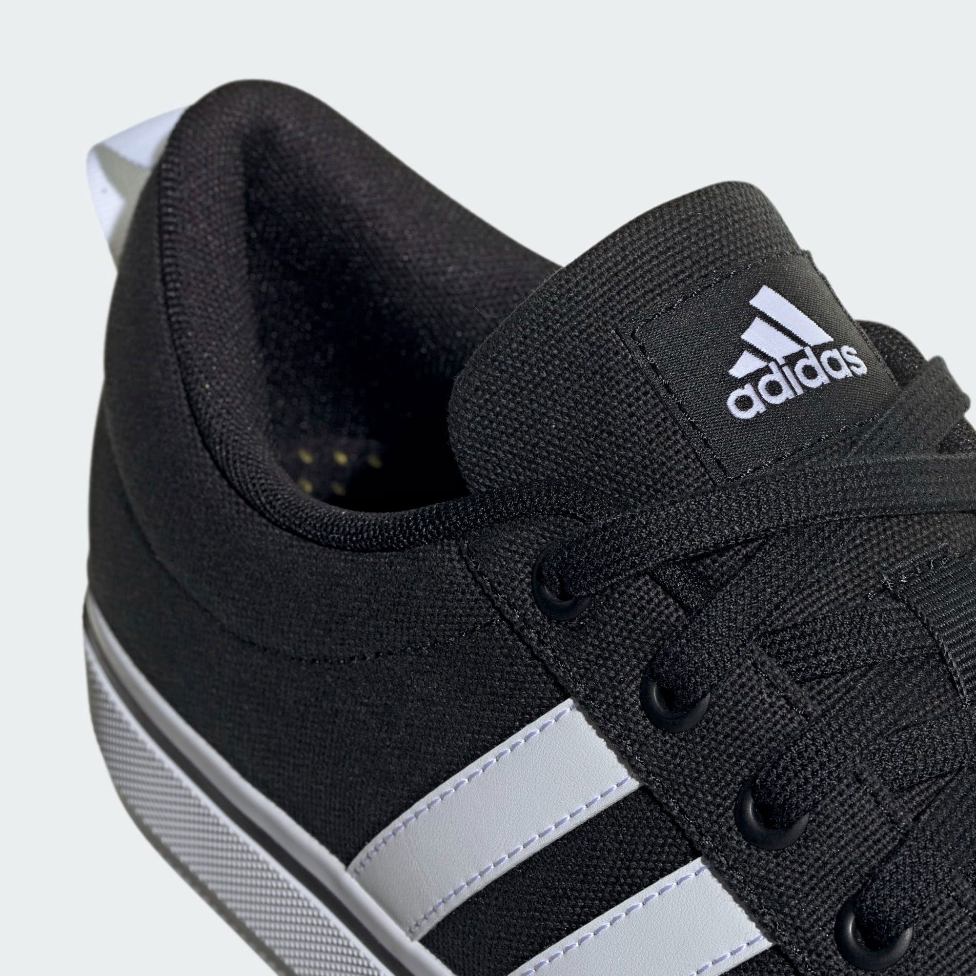 Adidas Bravada 2.0 Sneakers Men | Plutosport