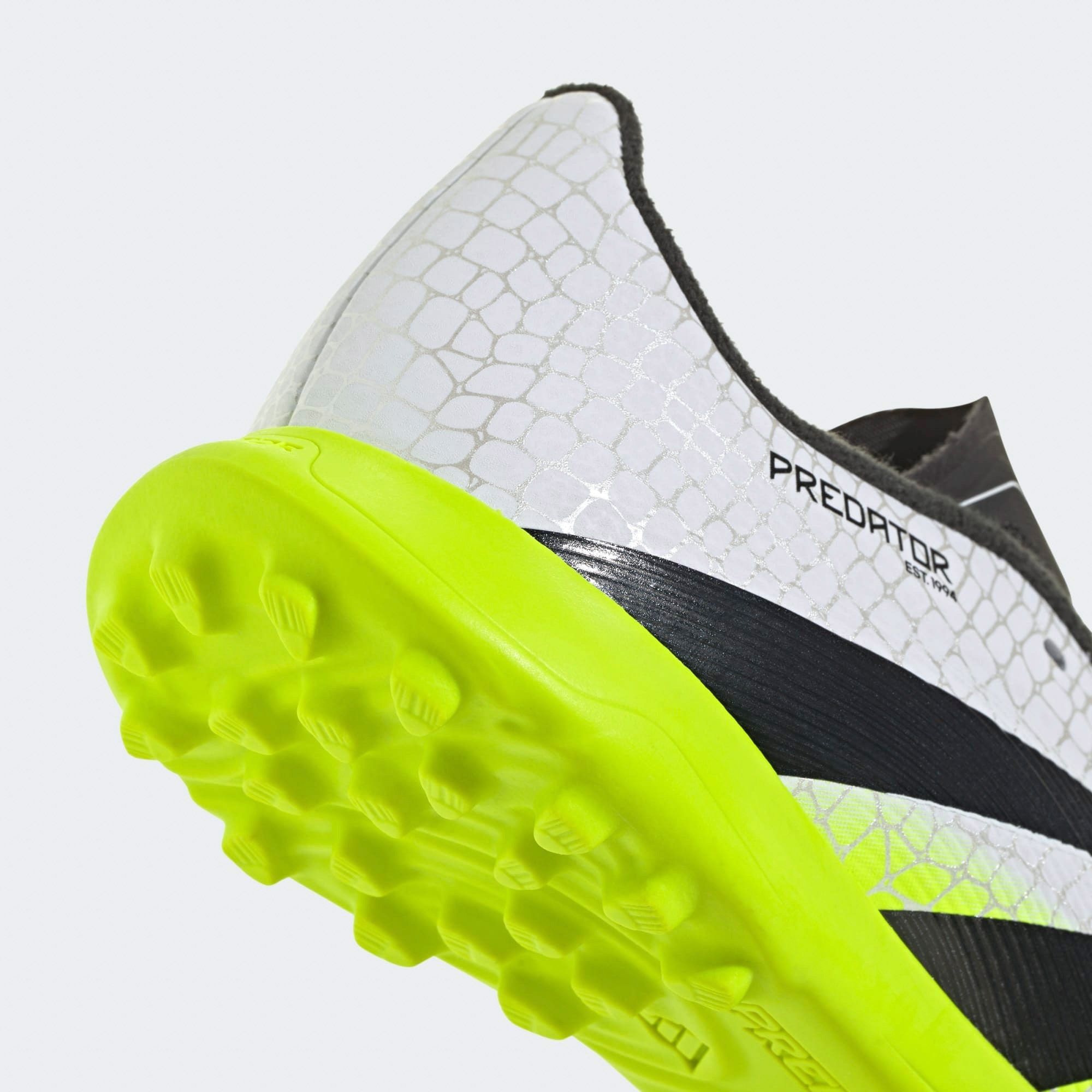 Adidas Predator League TF Football Boots Junior | Plutosport