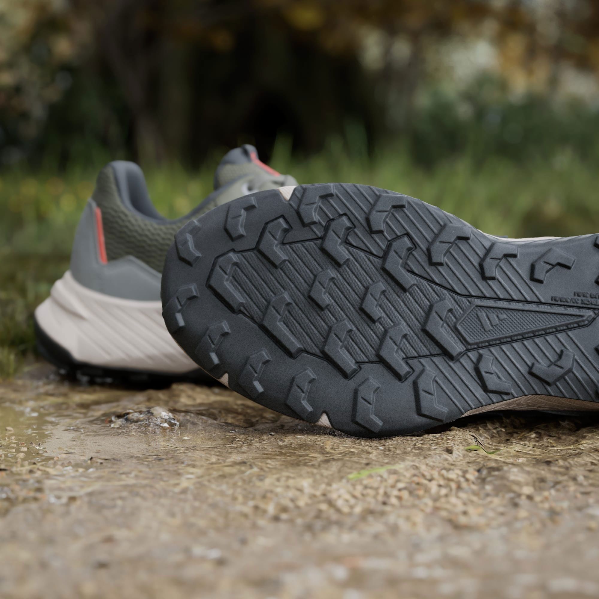 Adidas Tracefinder Trailrunningshoes Men | Plutosport