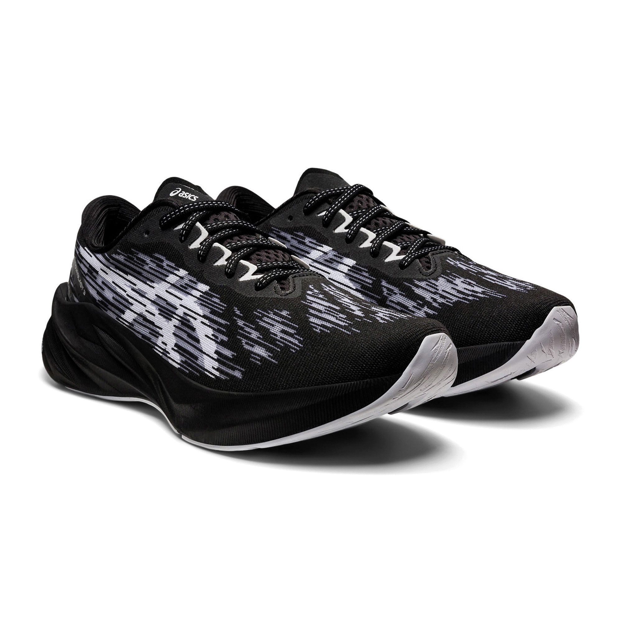 Asics Novablast 3 Laufsportschuhe Herren