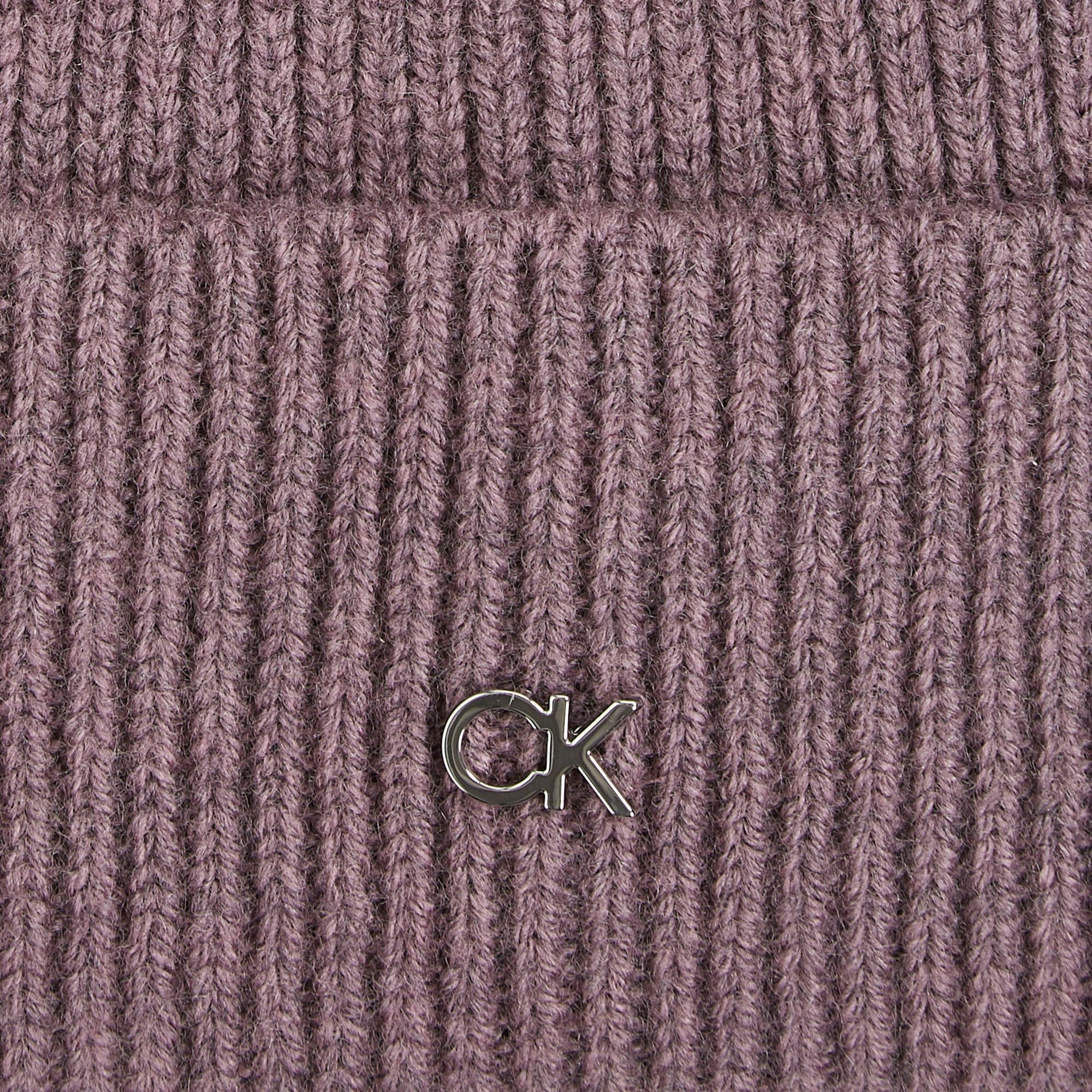 Calvin Klein Chunky Rib CK Metal Beanie Dames