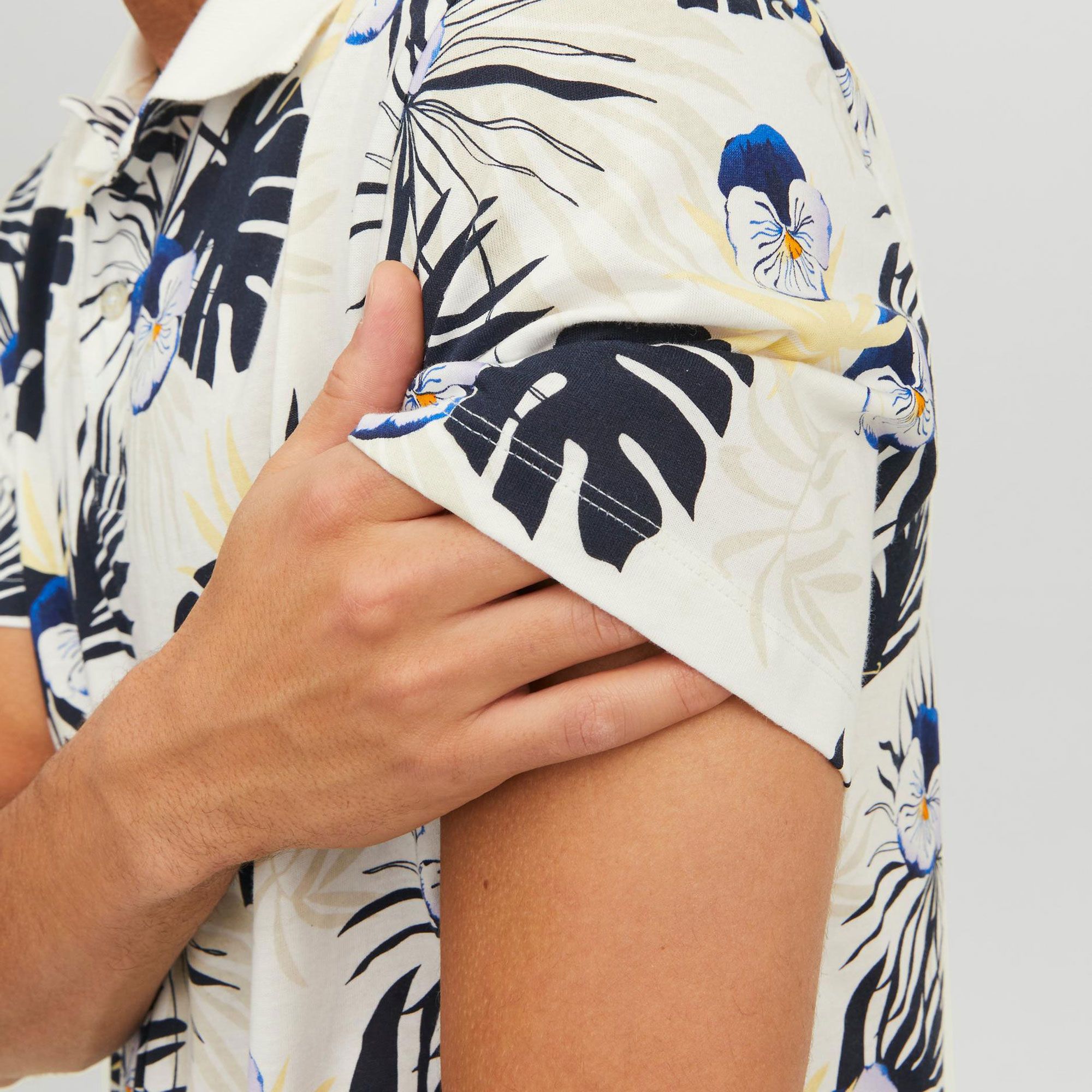 Jack & Jones Plus (112240520) Camisa JORJAMES Tulum AOP En 3 Colores