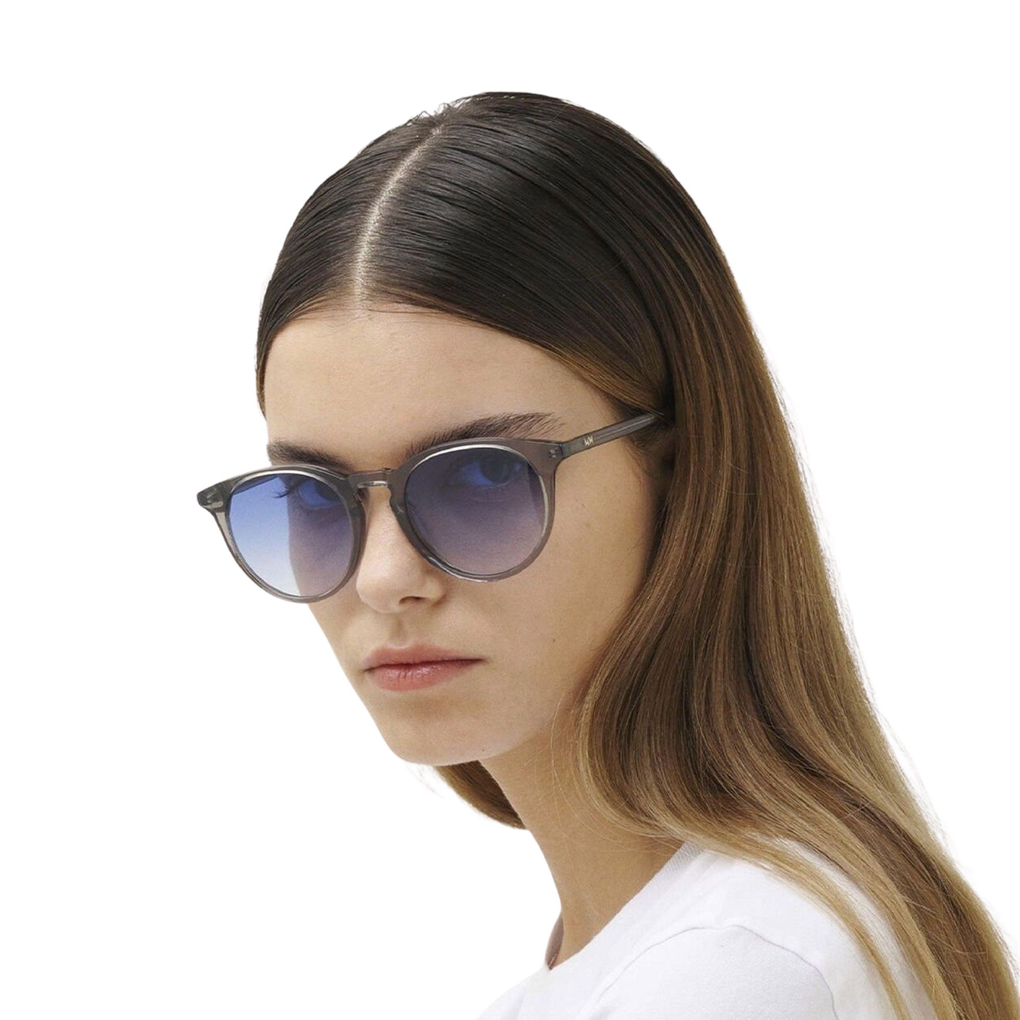 MESSYWEEKEND New Depp Zonnebril