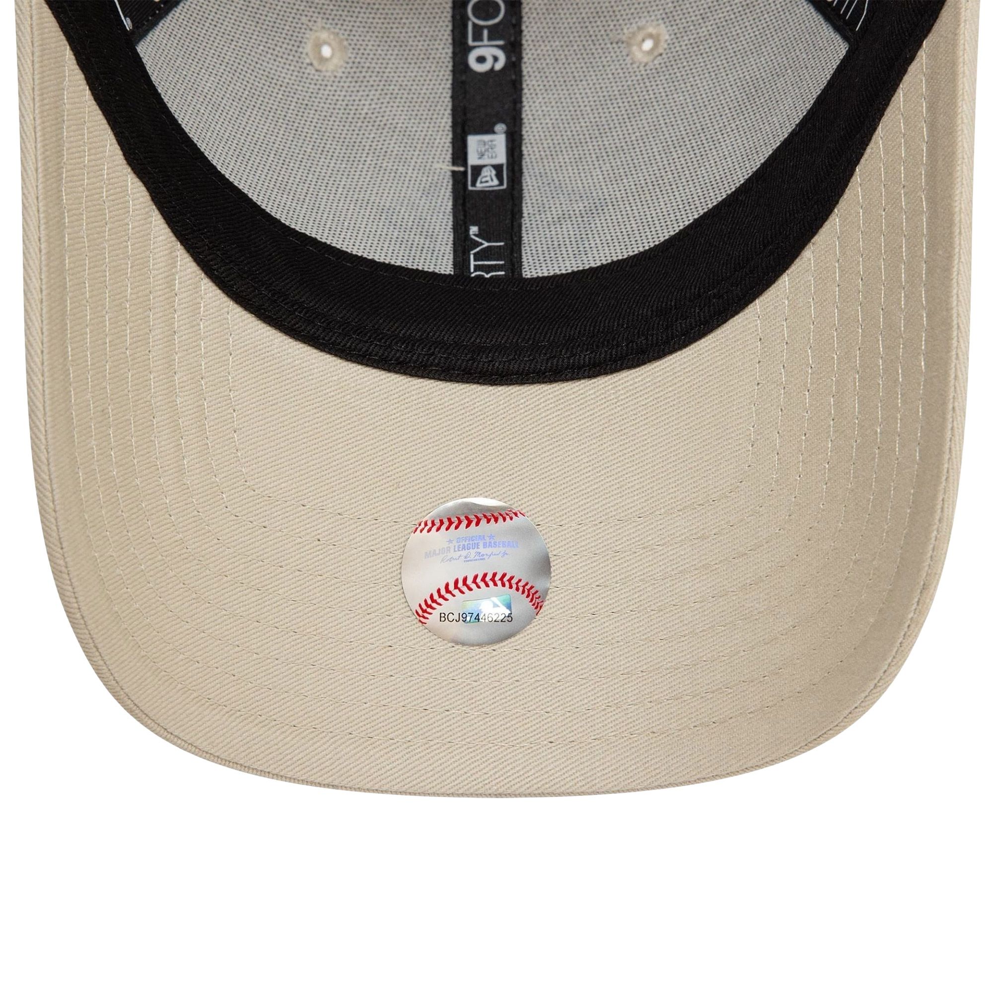 New Era NY Yankees Team Outline 9Forty Cap Senior