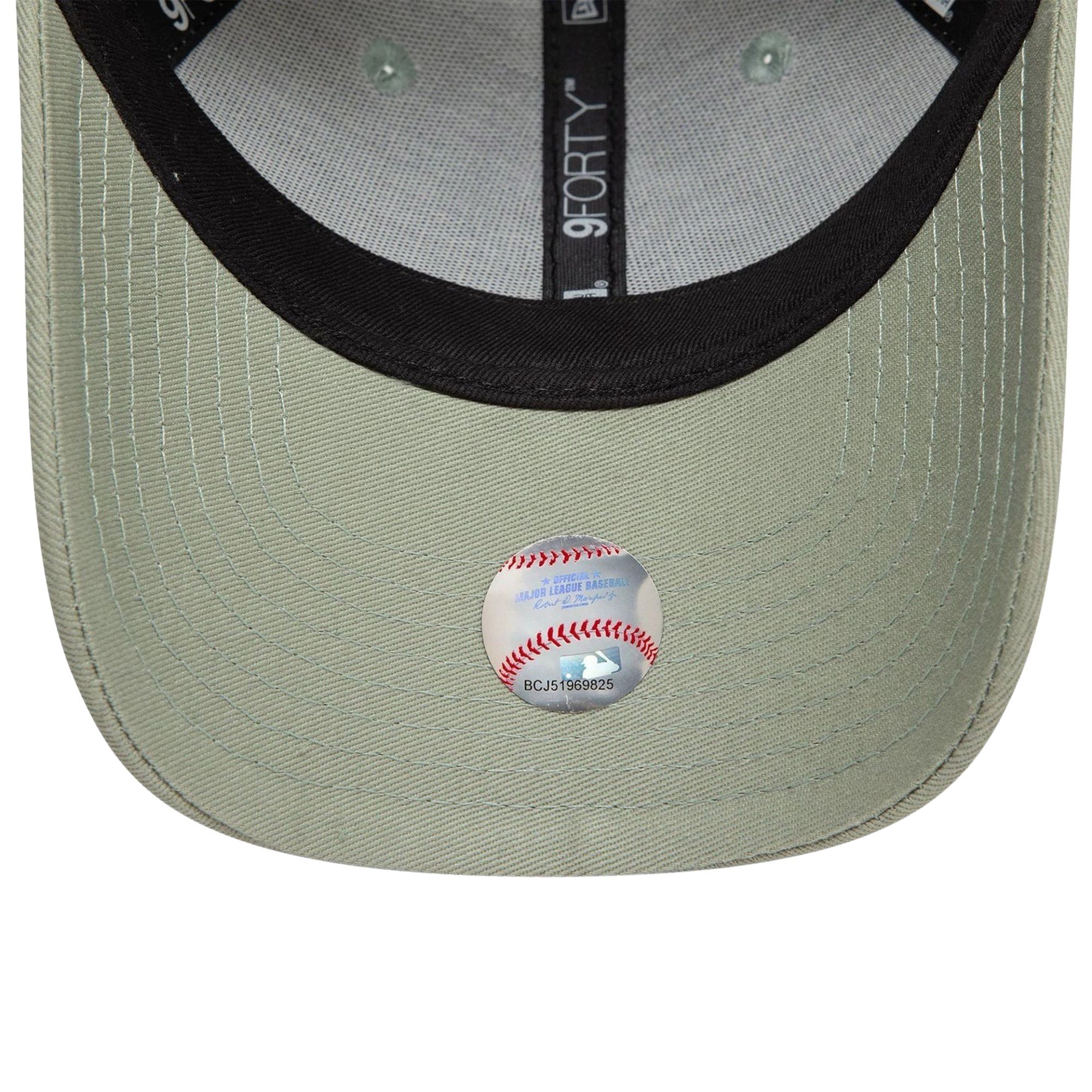 New Era League Essential 9Forty NY Yankees Cap Senior