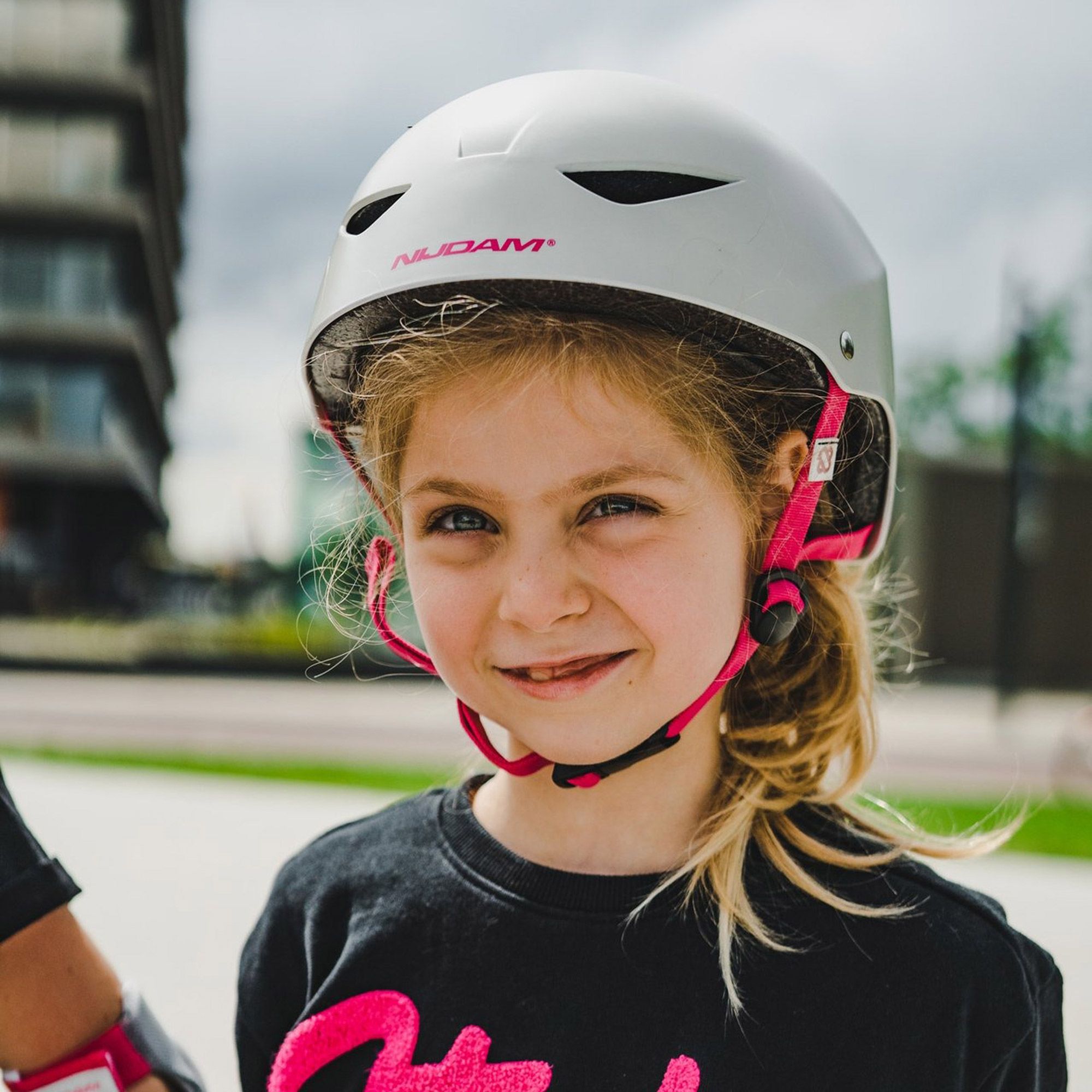 Nijdam Stone Blush Helm Junior