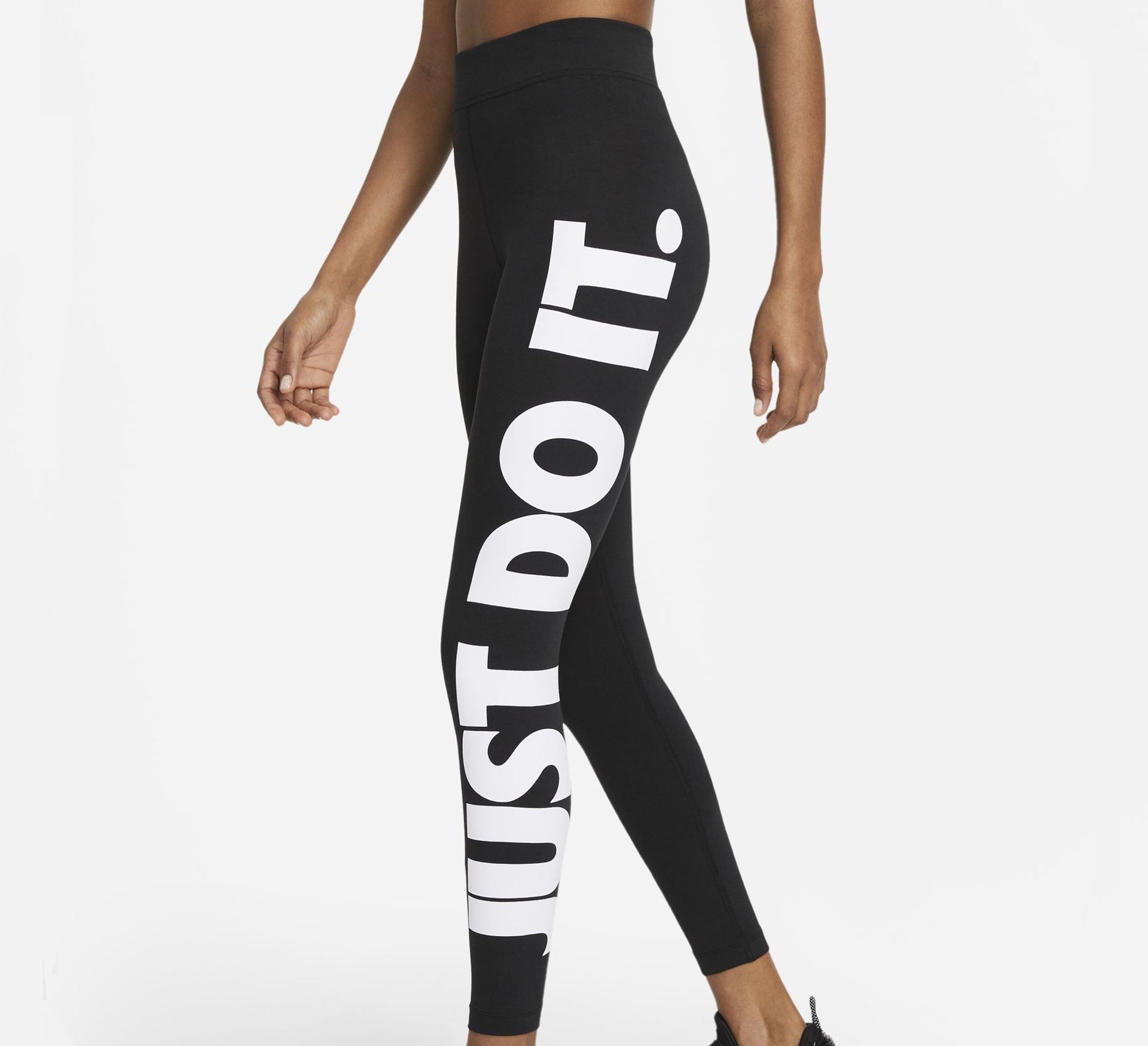 Nike Sportswear Club Essential Legging Dames