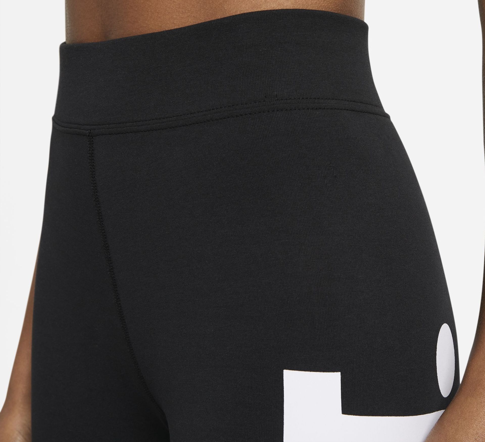 Nike Sportswear Club Essential Legging Dames