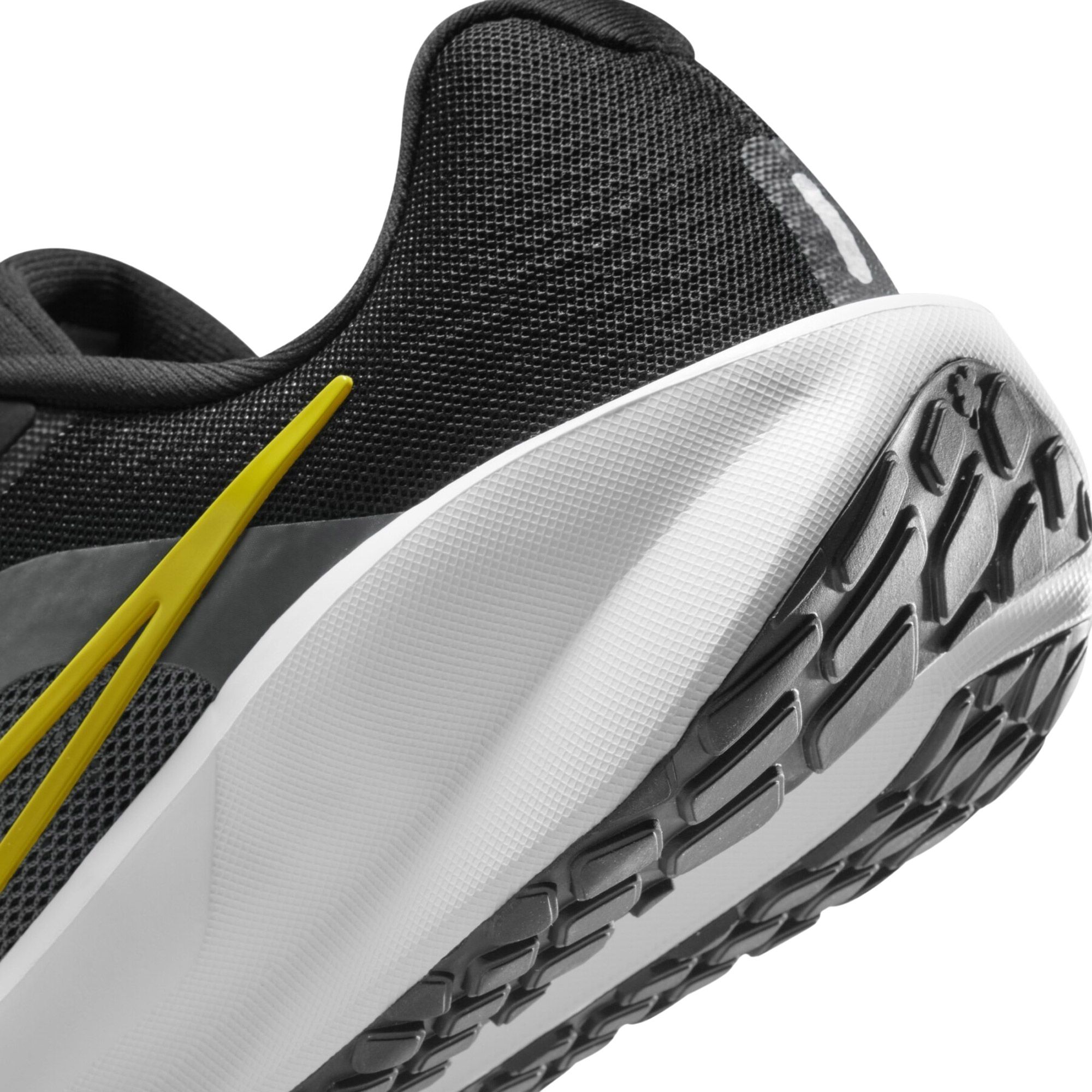 Nike Downshifter 13 Running shoes Men