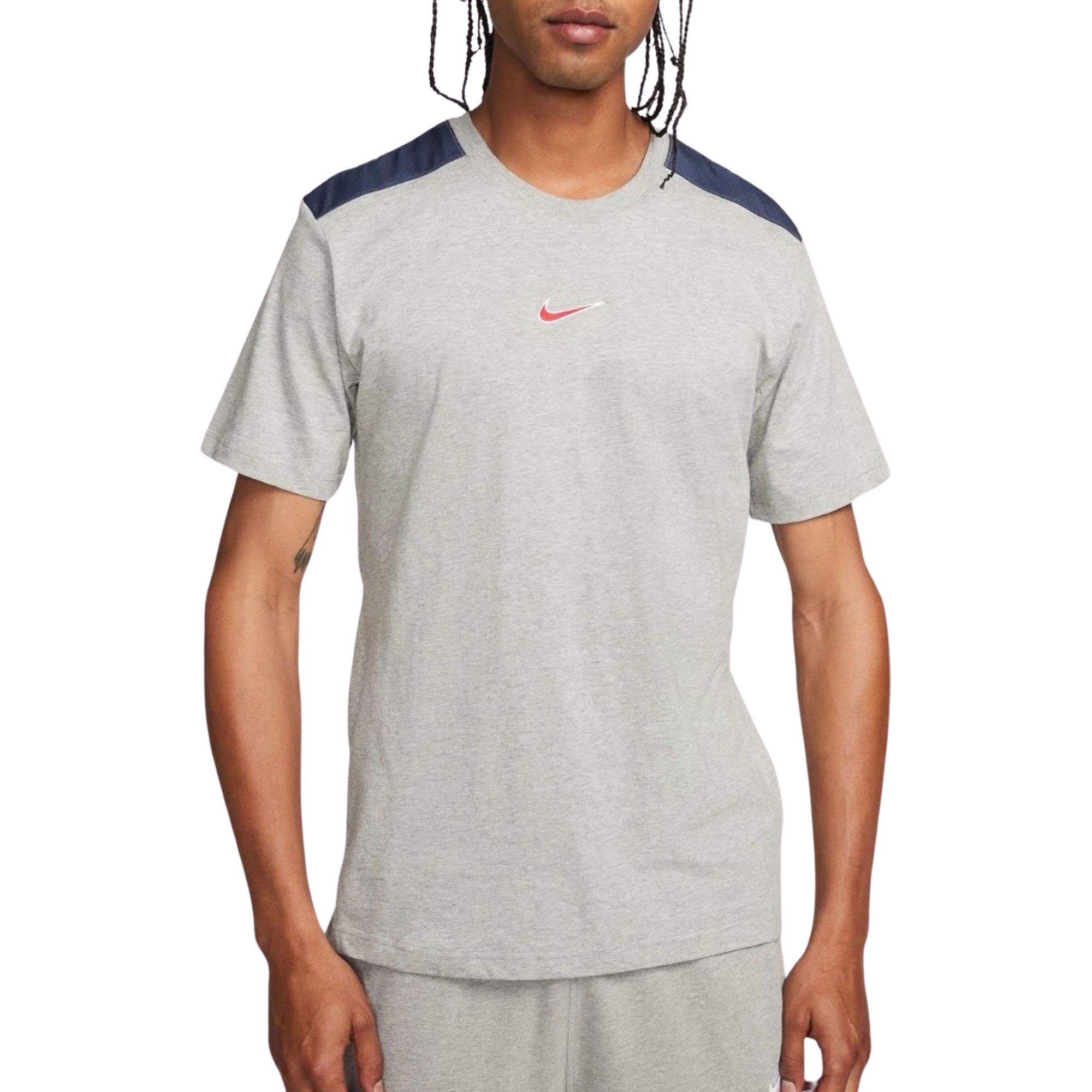 t shirt nike sportswear