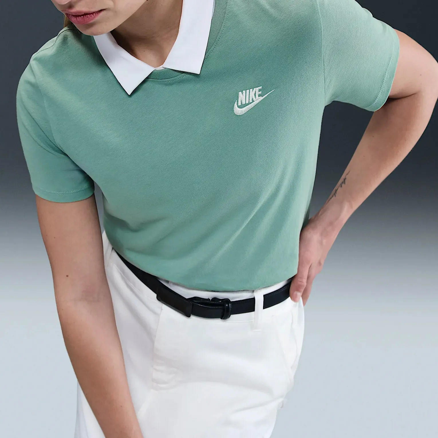 Nike Sportswear Club Essentials Shirt Dames