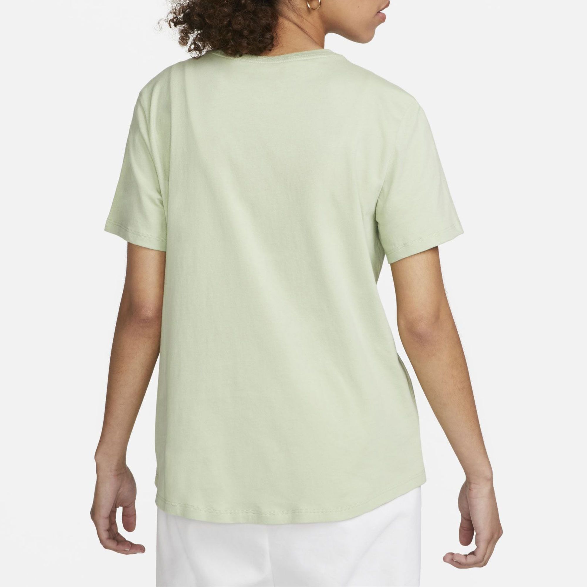 Nike Sportswear Club Essentials Shirt Dames