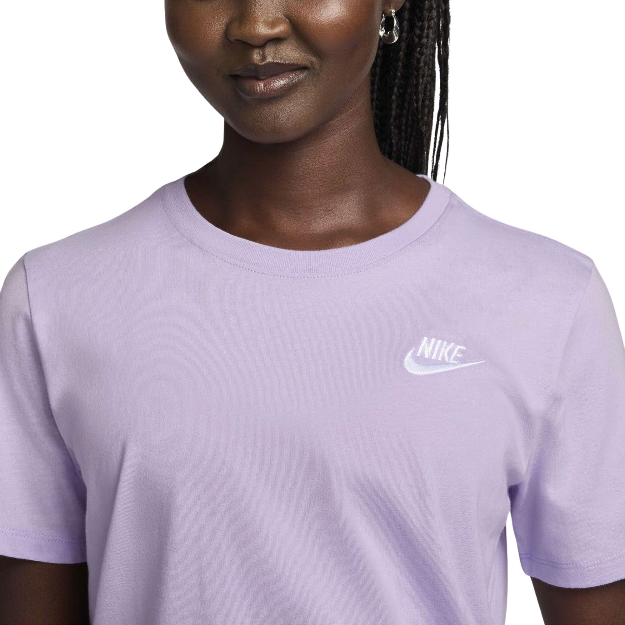 Nike Sportswear Club Essentials Shirt Women | Plutosport