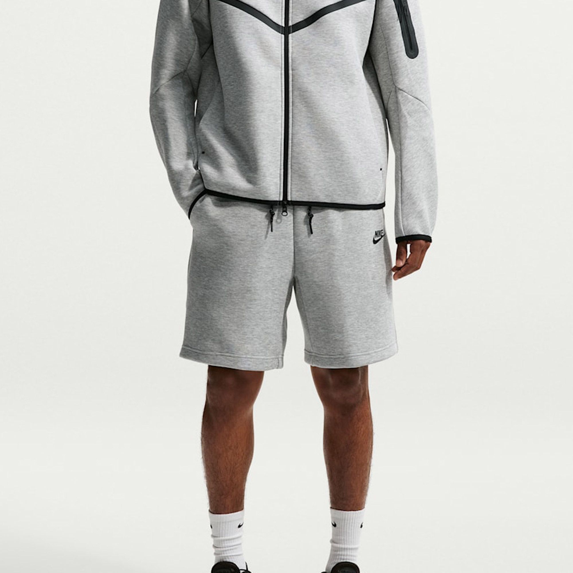 Nike Tech Fleece Sweatshort Men | Plutosport