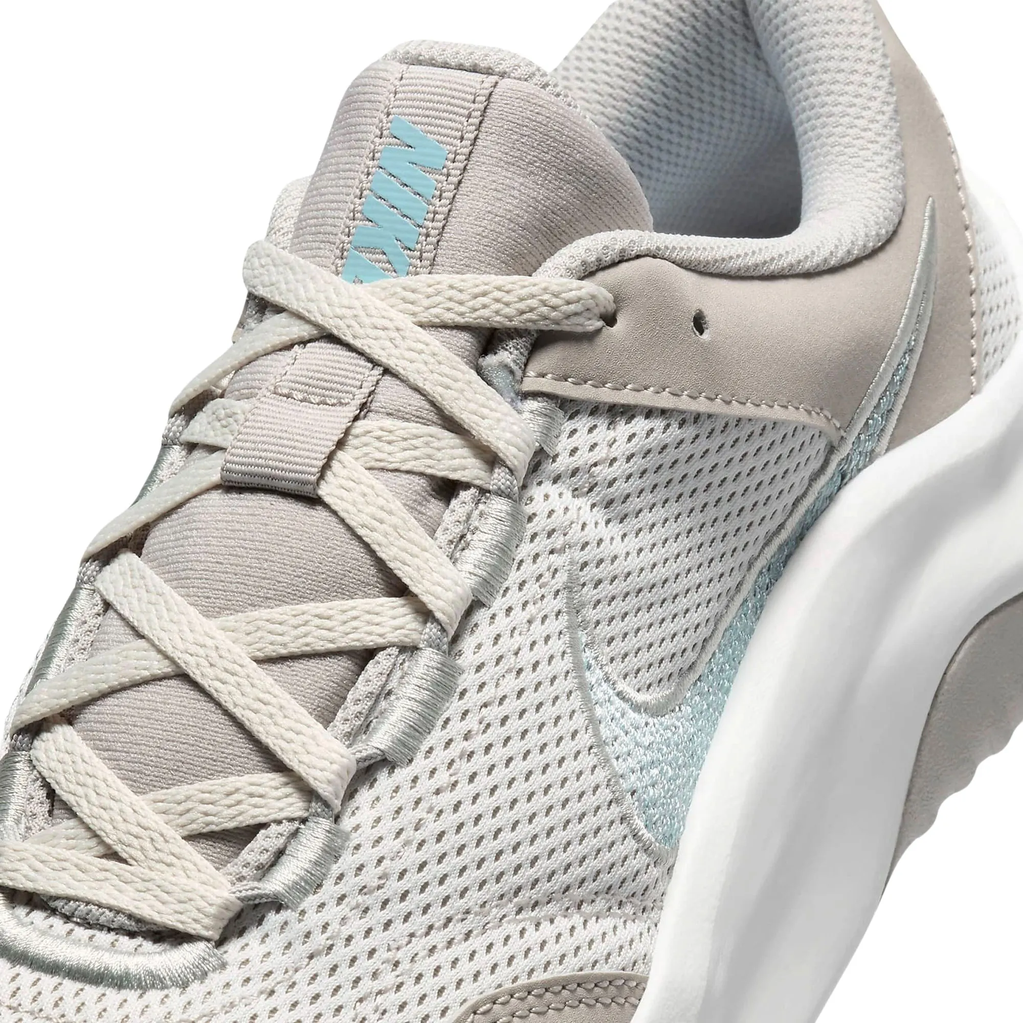 Nike Legend Essential 3 Schoenen Dames