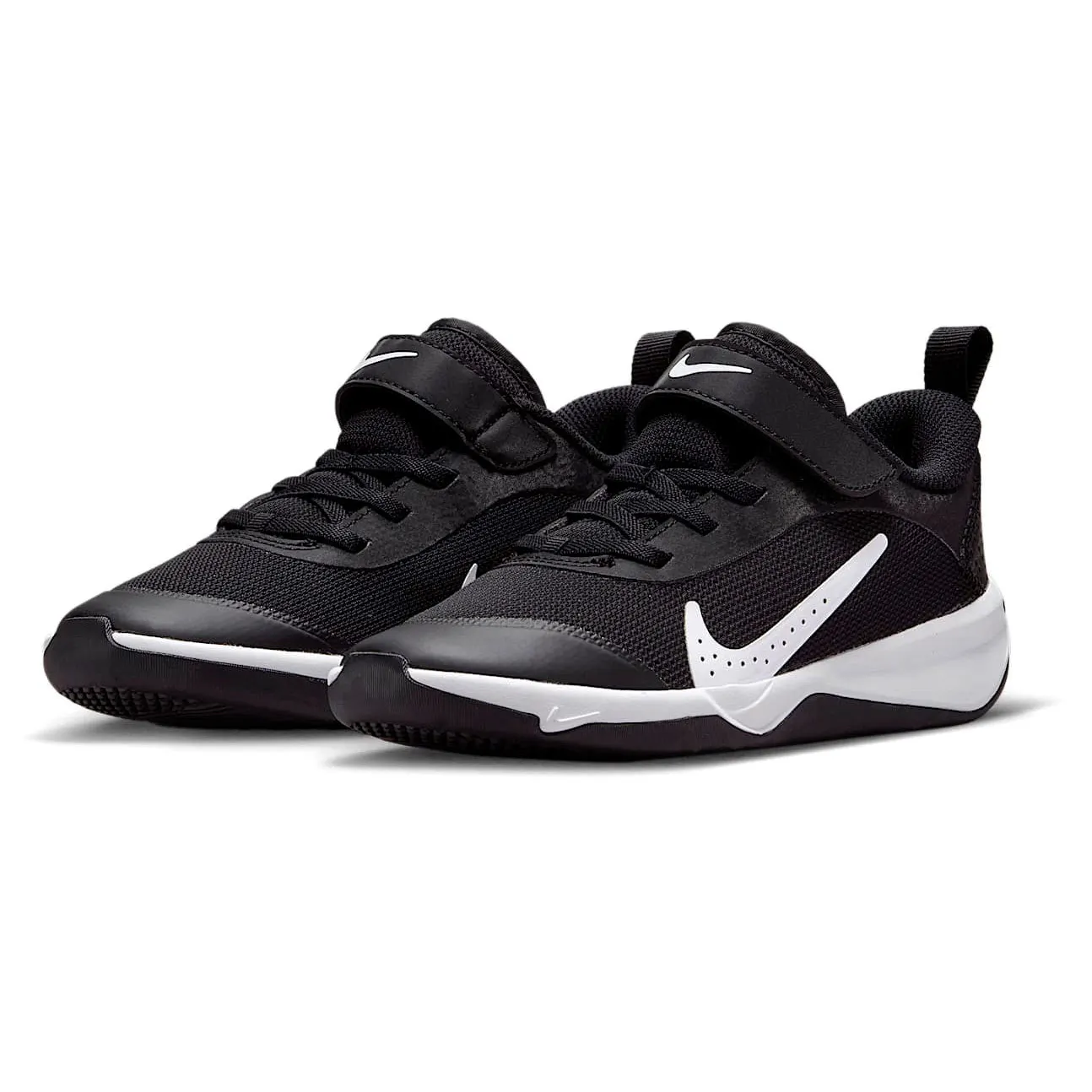 nike indoor sports shoes