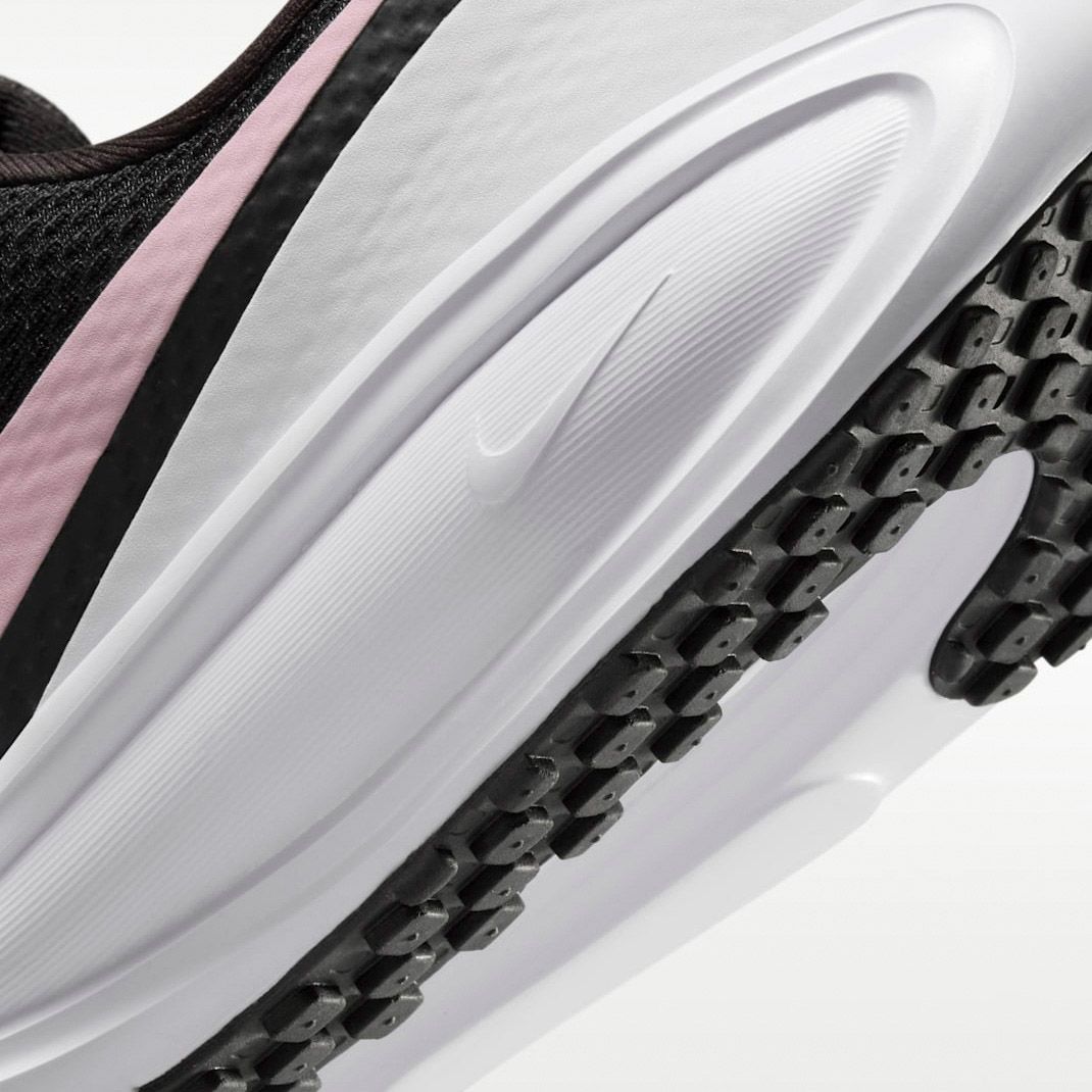 Nike Revolution 8 Chaussures de running Femme
