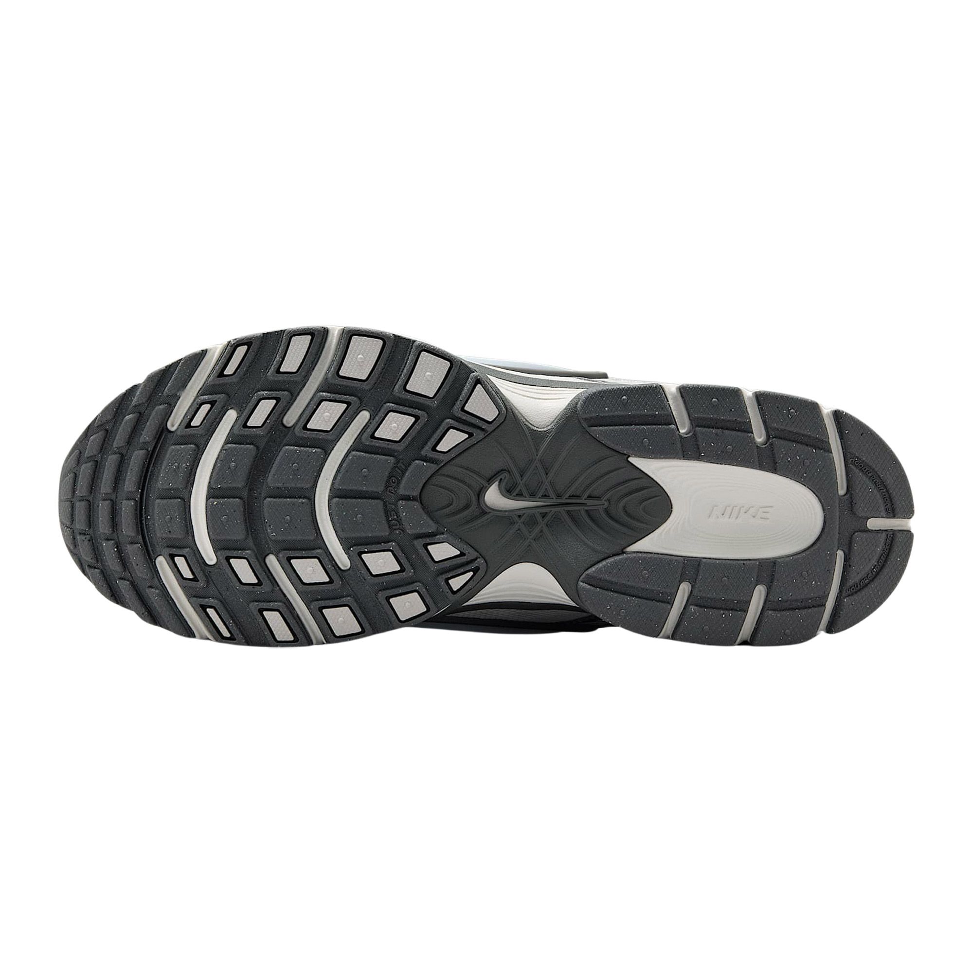 Baskets Nike V5 RNR Femmes
