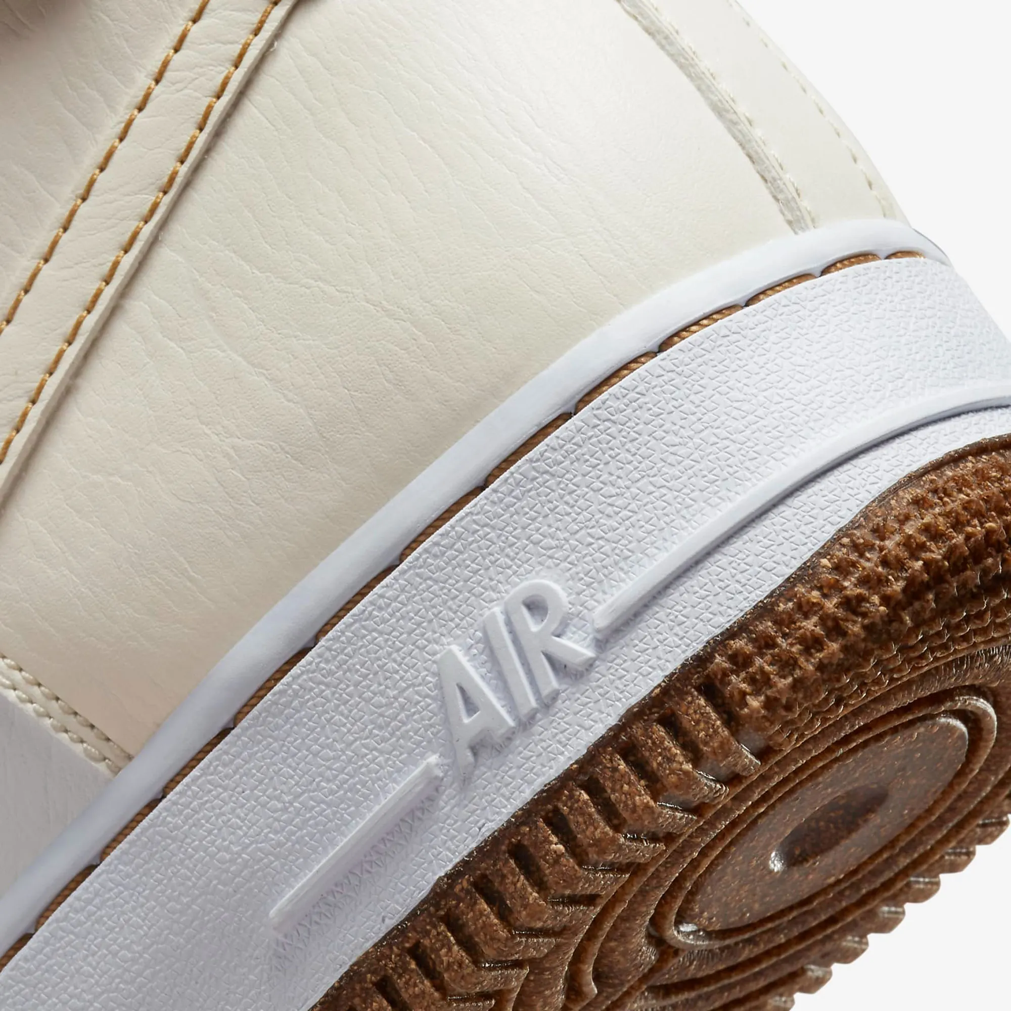 Nike Air Force 1 High '07 LV8 EMB Sneakers Heren