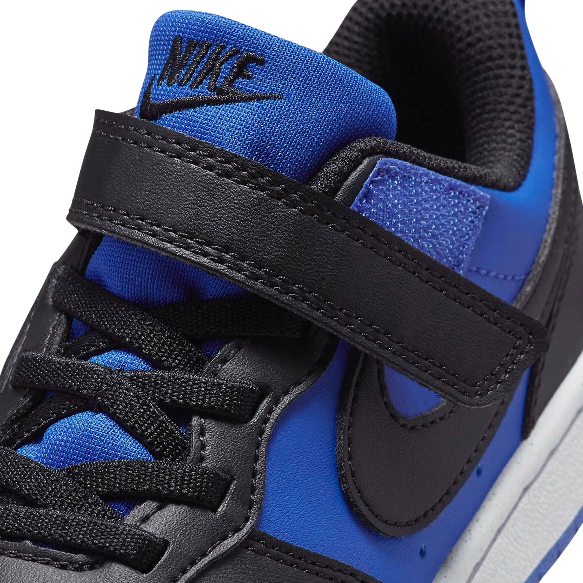 nike court borough low blauw