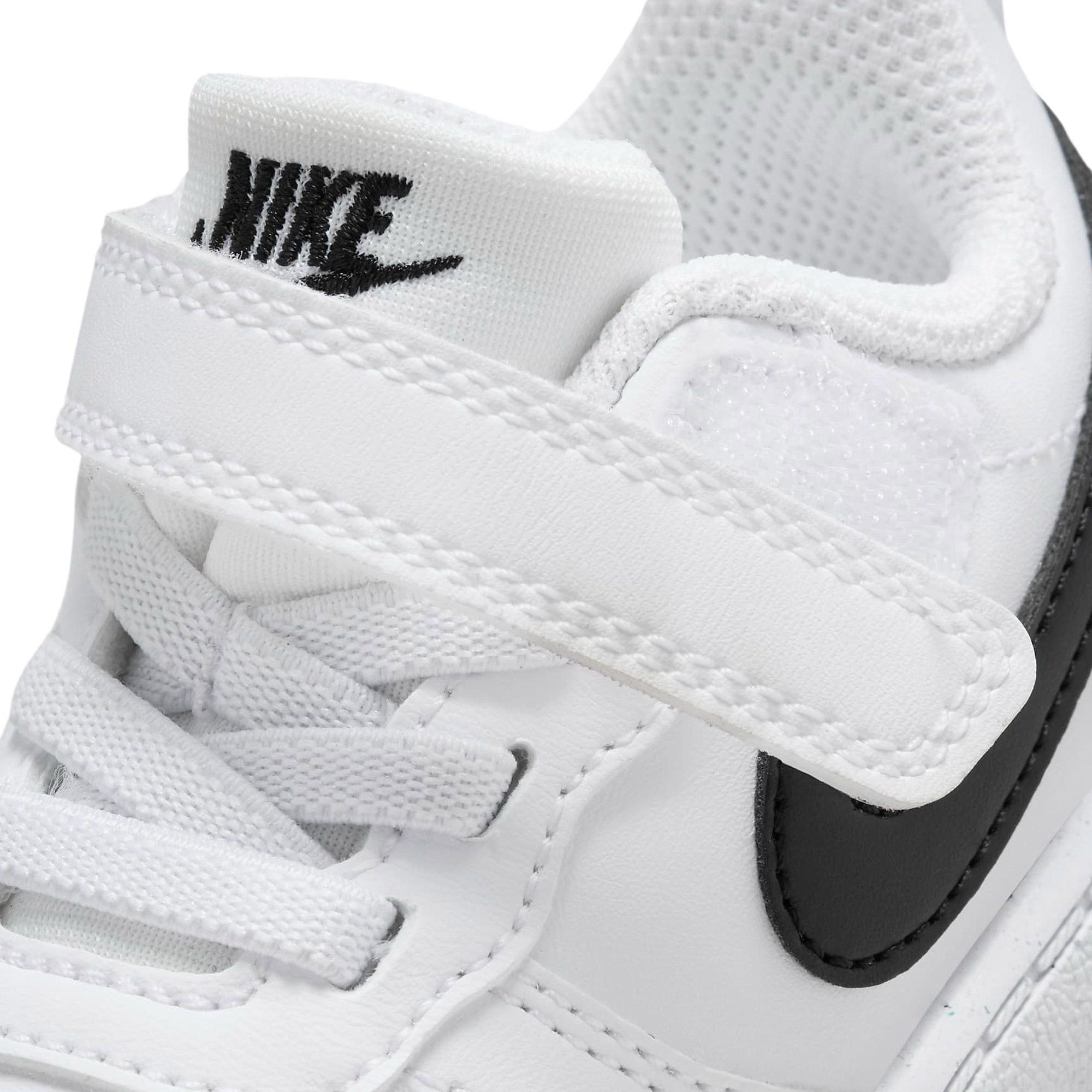 nike court borough low 2 sneakers wit