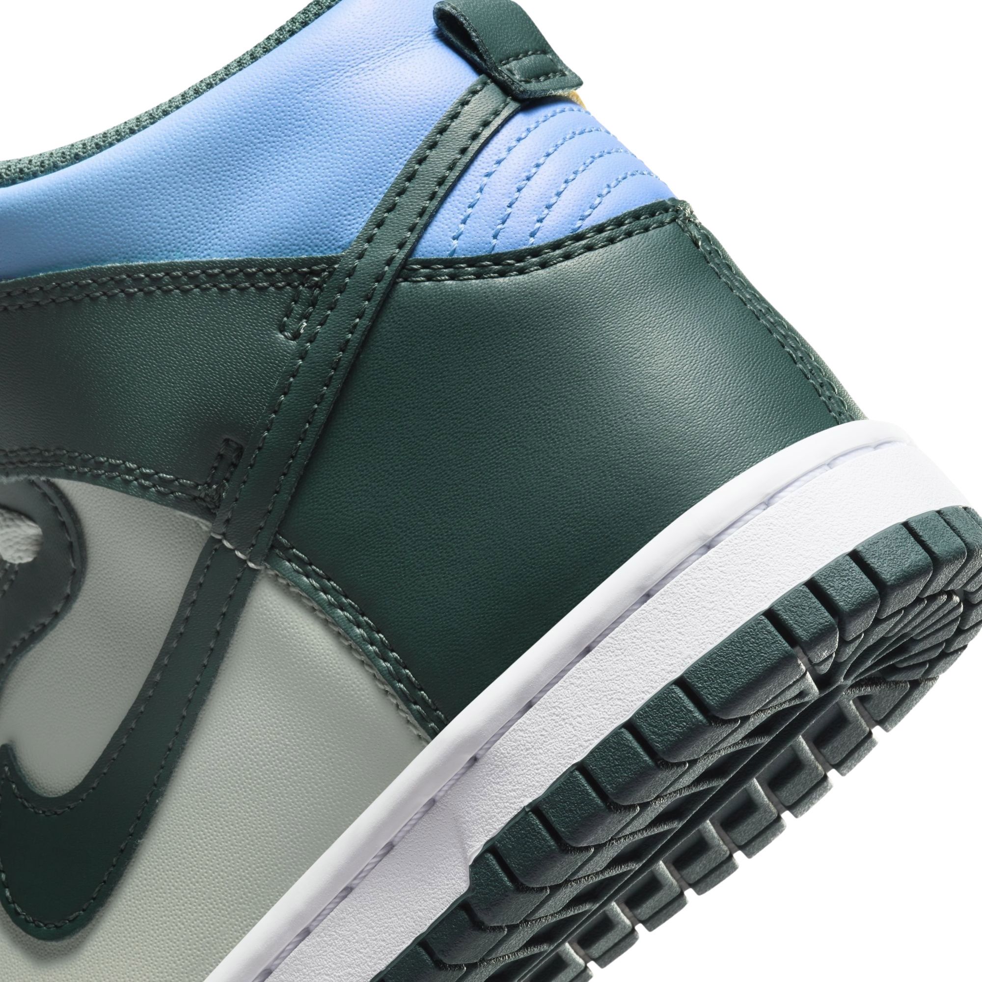 nike dunks high junior