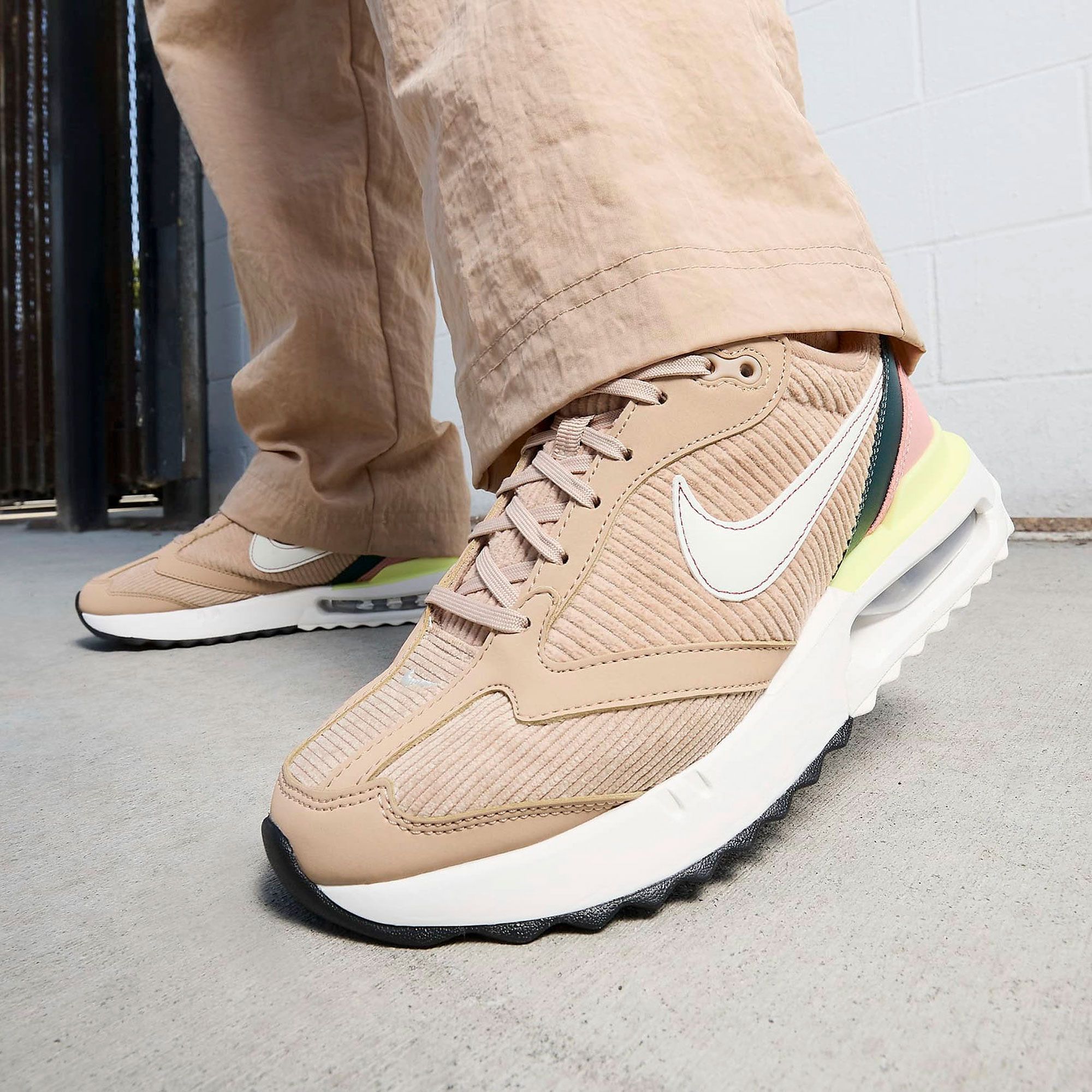 Nike Air Max Dawn SE Sneakers Dames