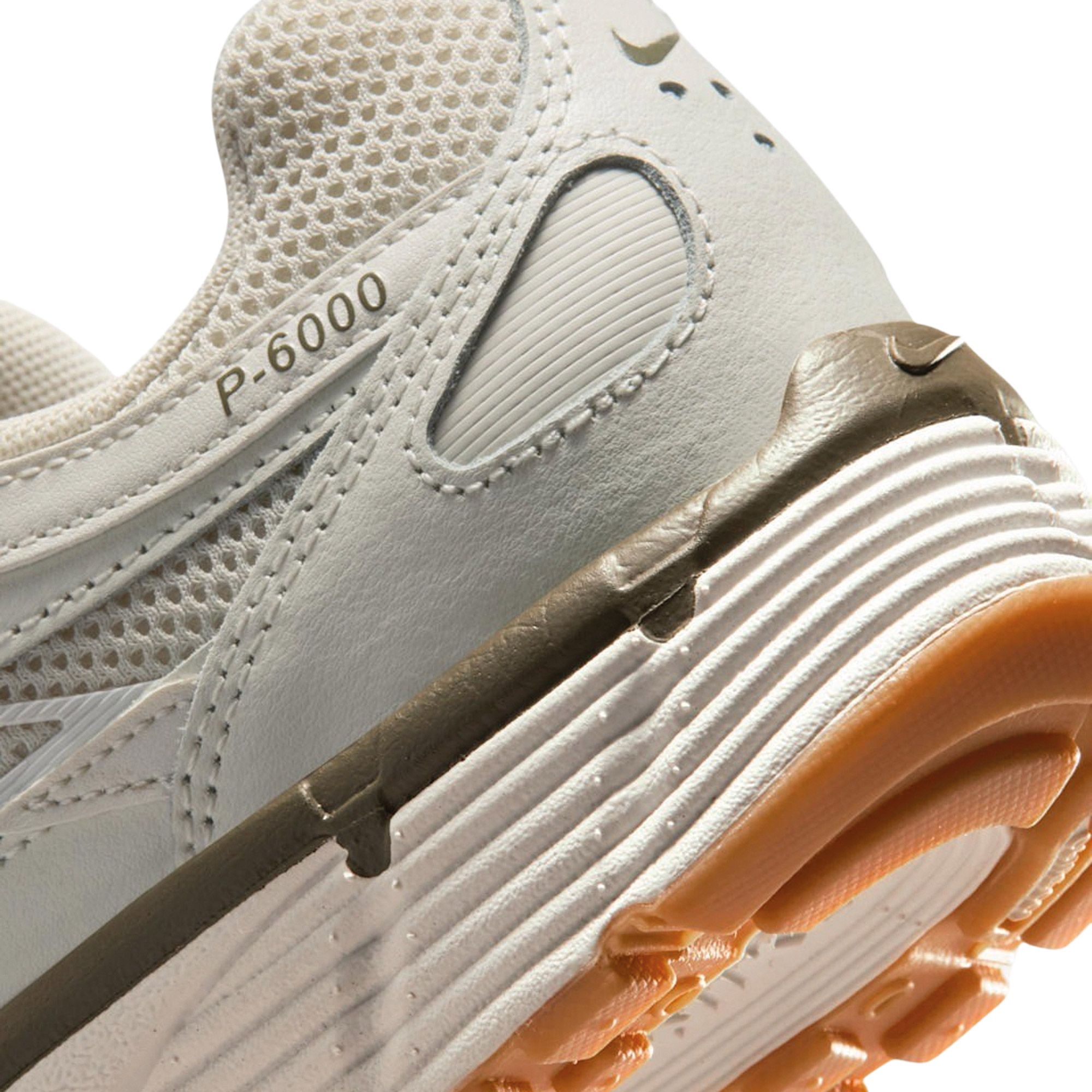 Baskets Nike P-6000