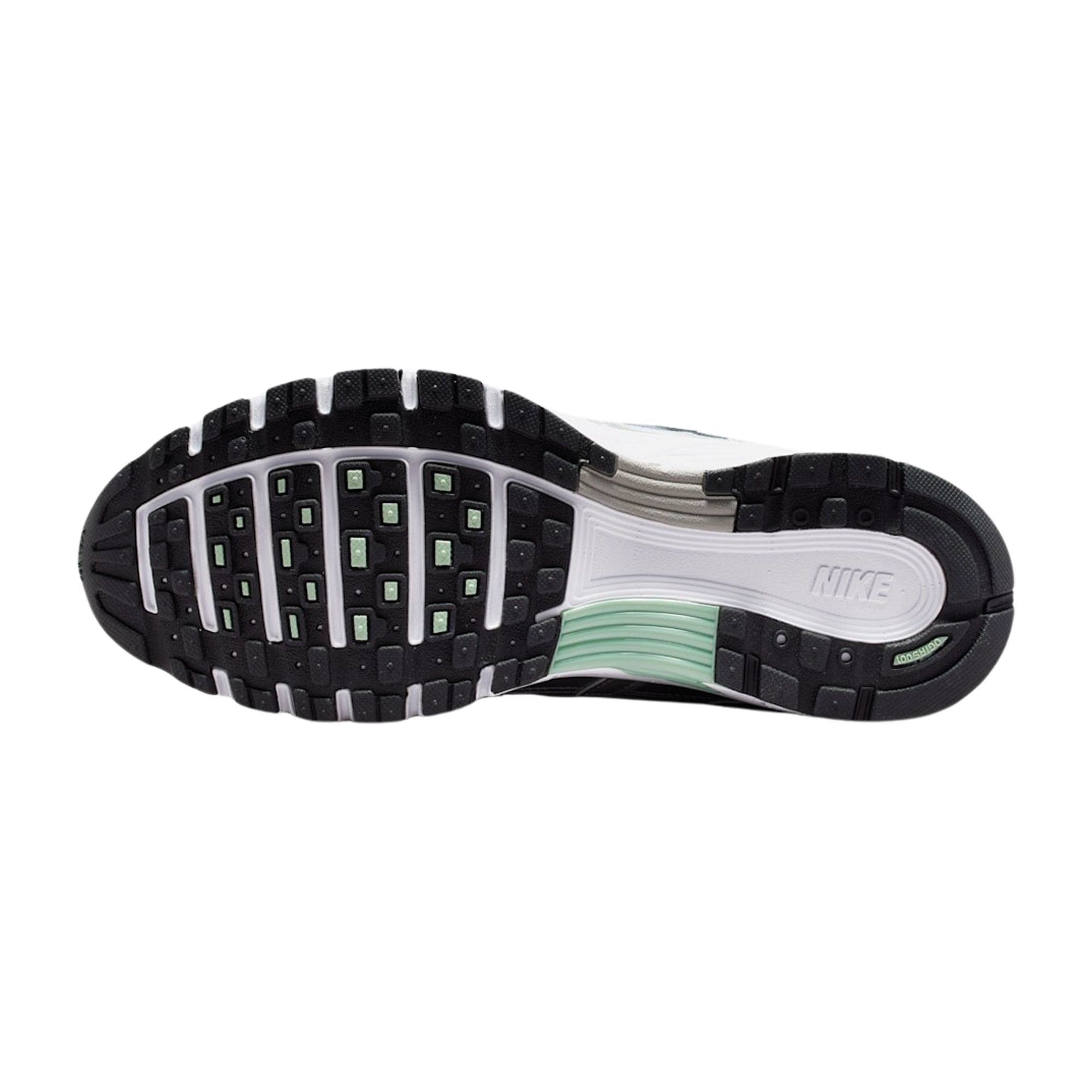 Baskets Nike P-6000
