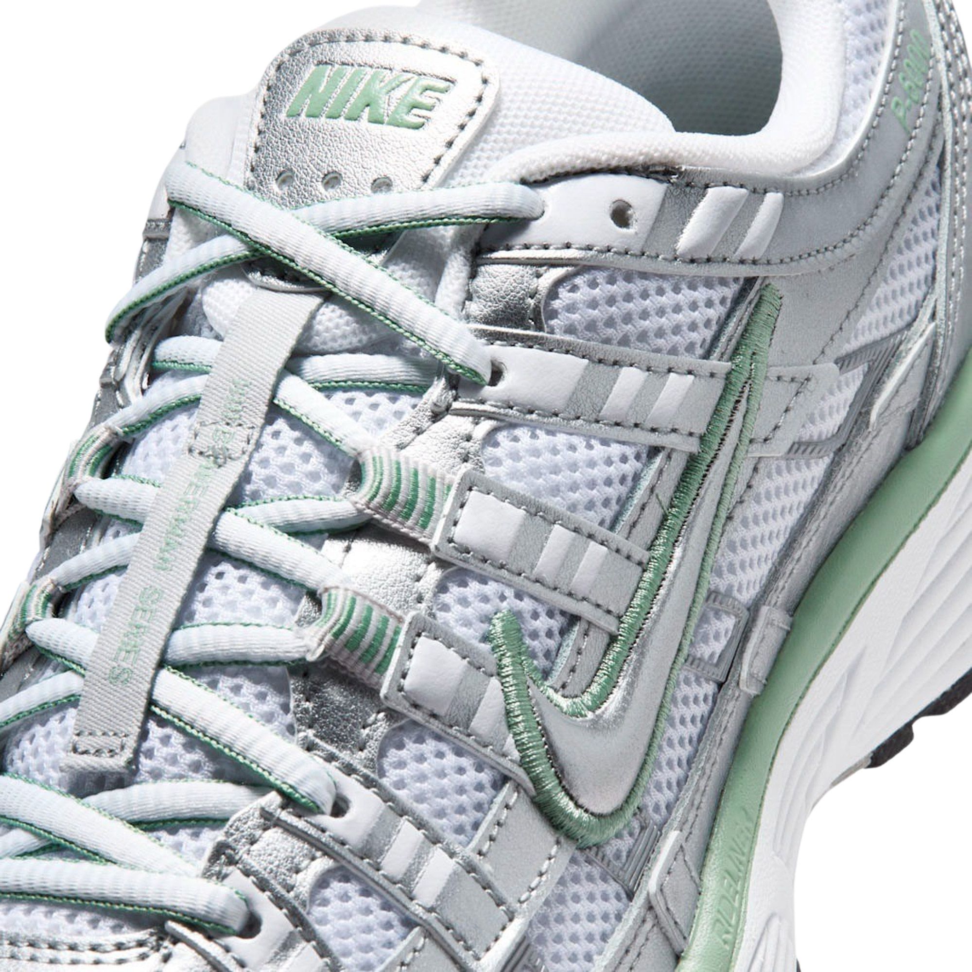 Baskets Nike P-6000