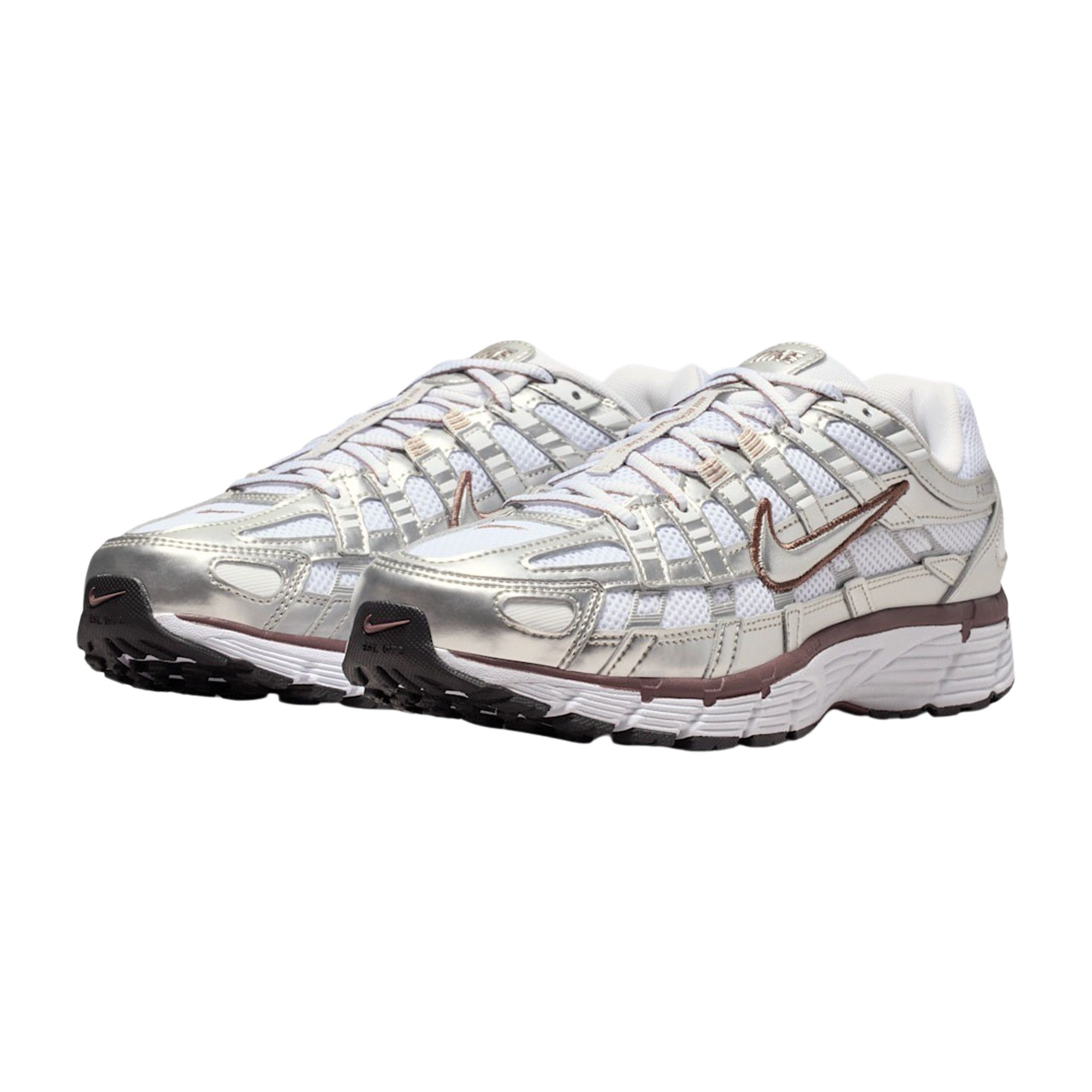 Nike P-6000 damessneaker zilver, rood en wit