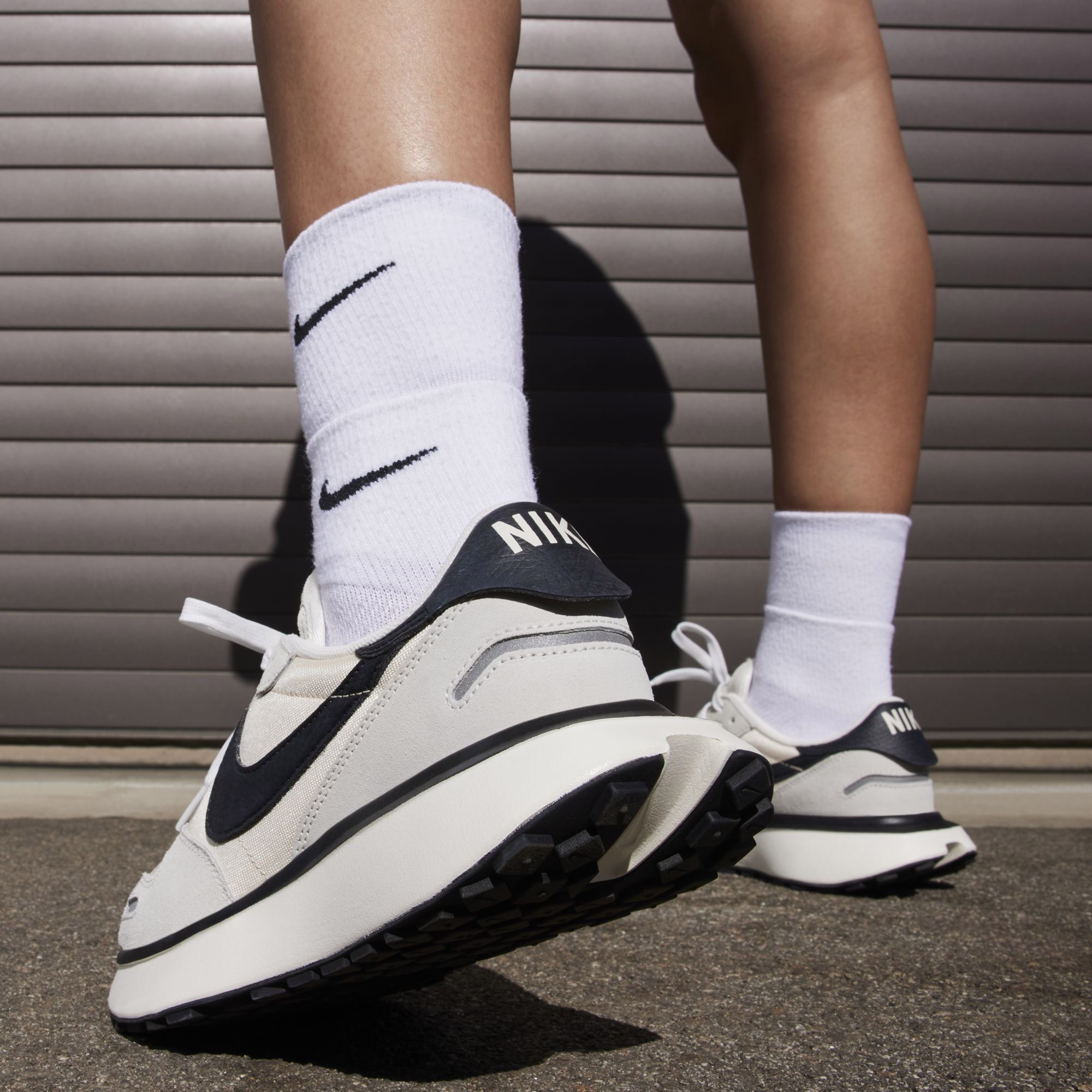 Nike Phoenix Waffle Sneakers Dames