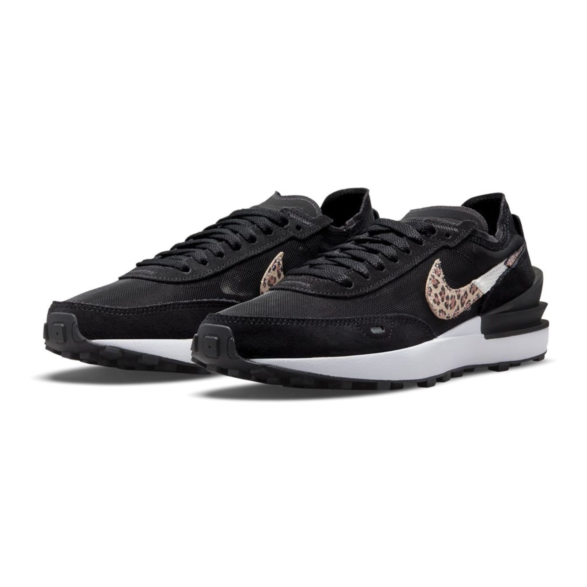 nike waffle one zwart