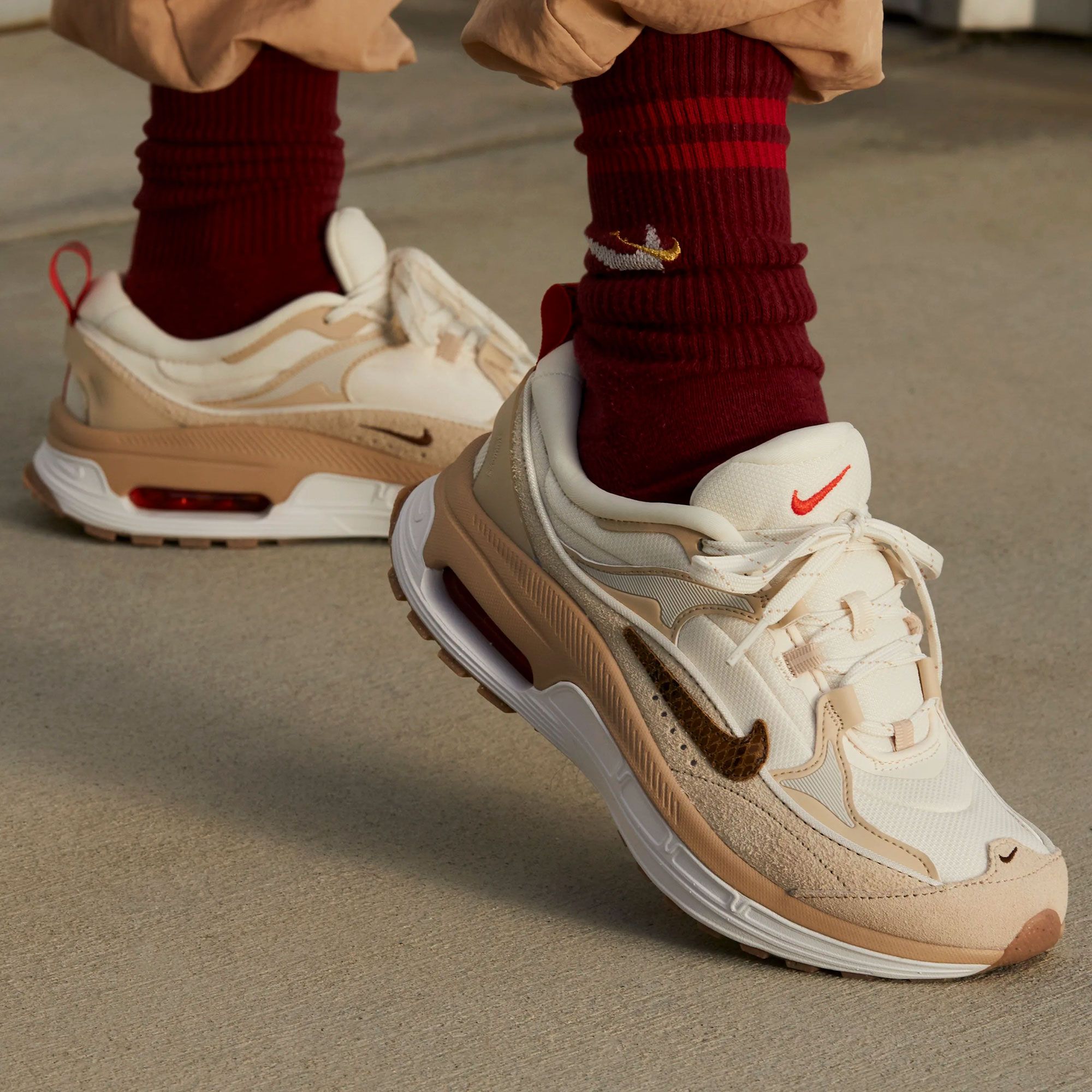 Nike Air Max Bliss SE Sneakers Women