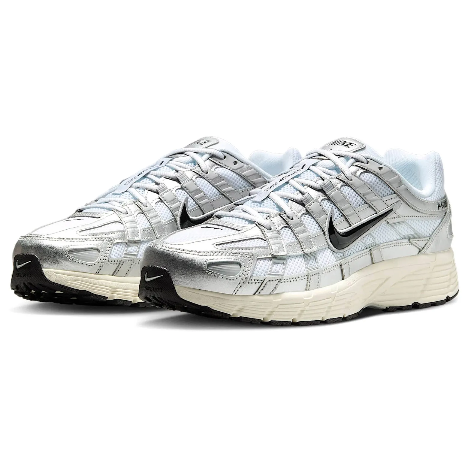 Nike sneakers | Plutosport