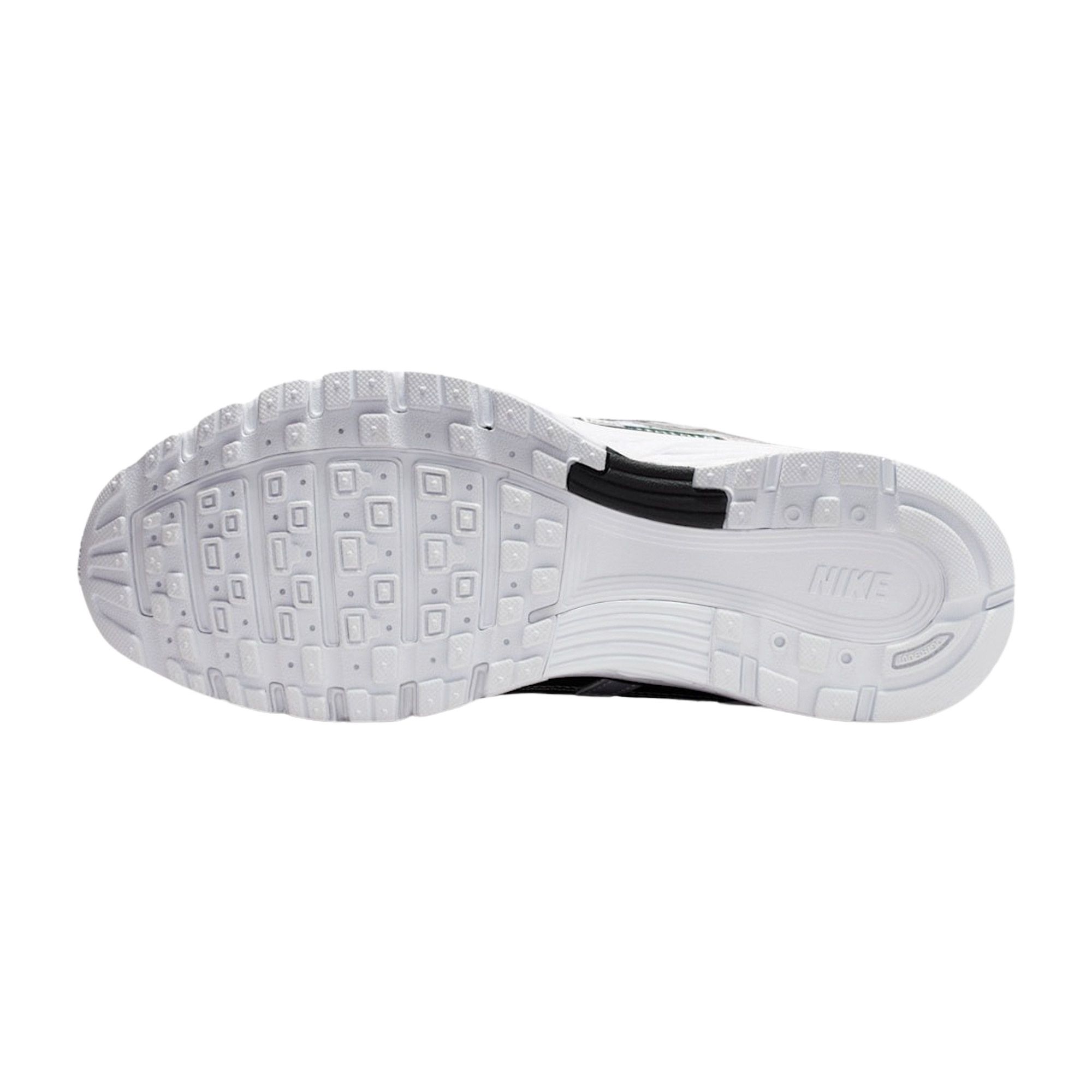 Baskets Nike P-6000 Femmes