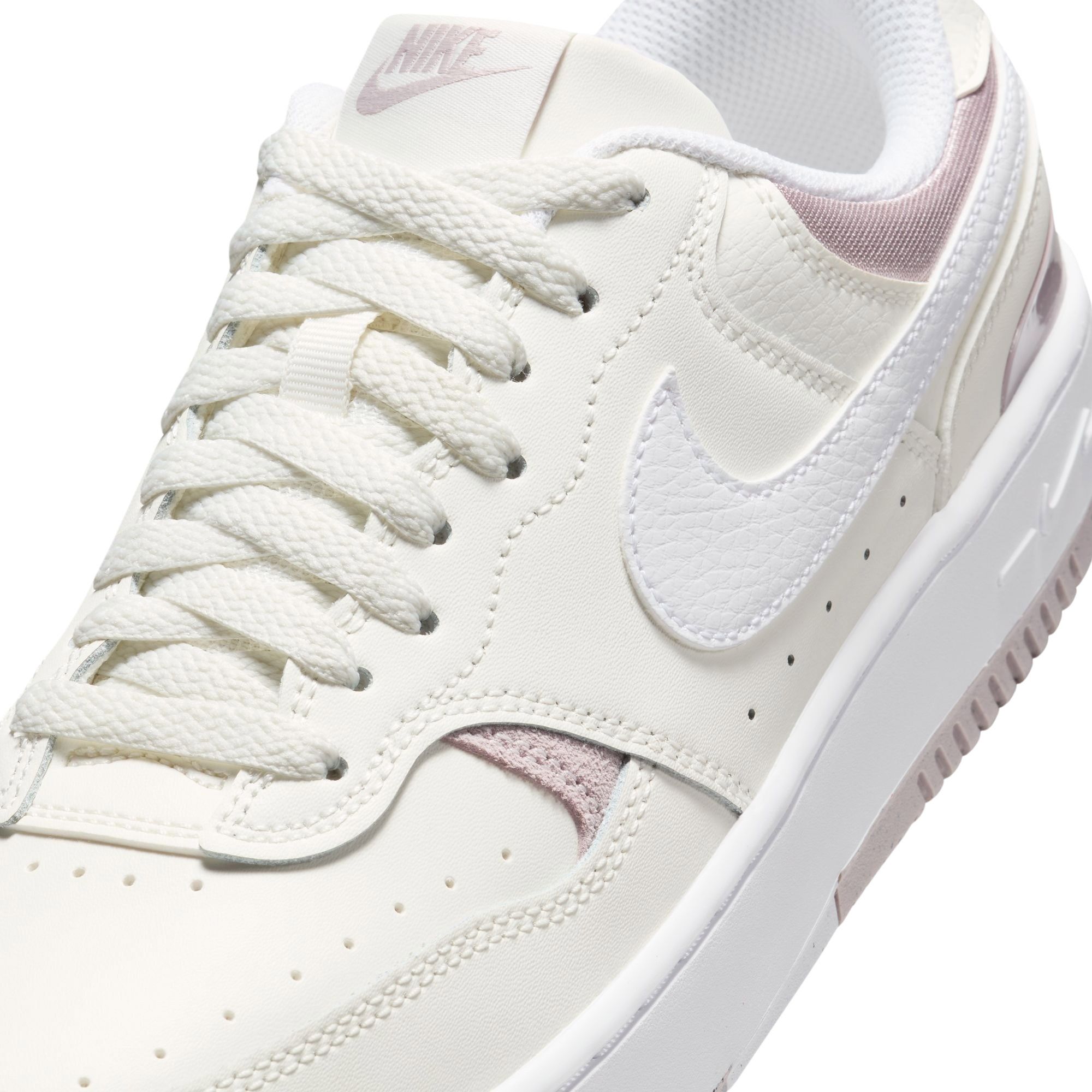 Nike Gamma Force Sneakers Dames