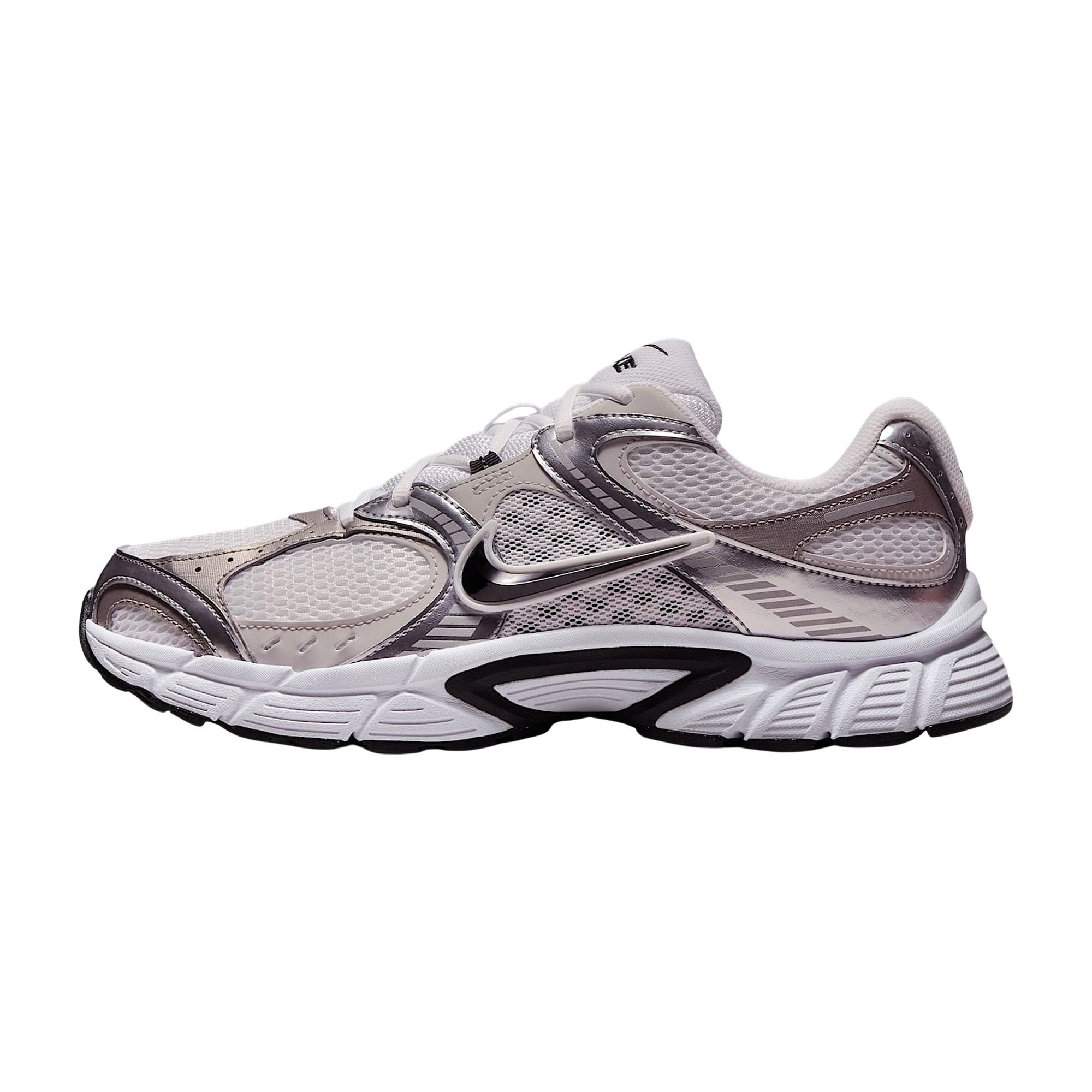 Baskets Nike V5 RNR Hommes