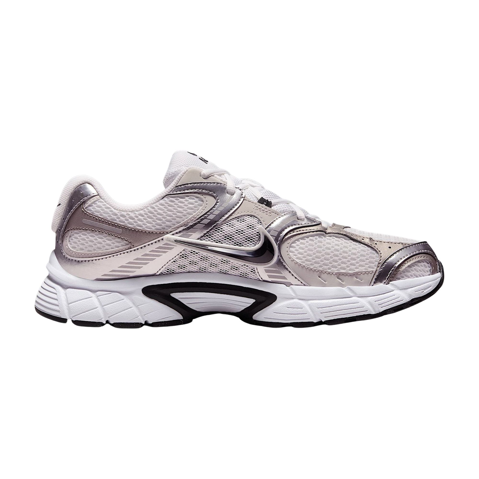 Baskets Nike V5 RNR Hommes