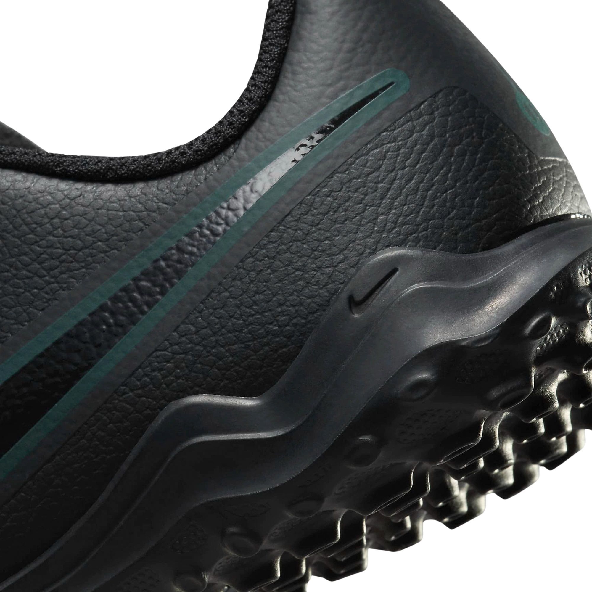 Chaussures de football à crampons Nike Legend 10 Club TF