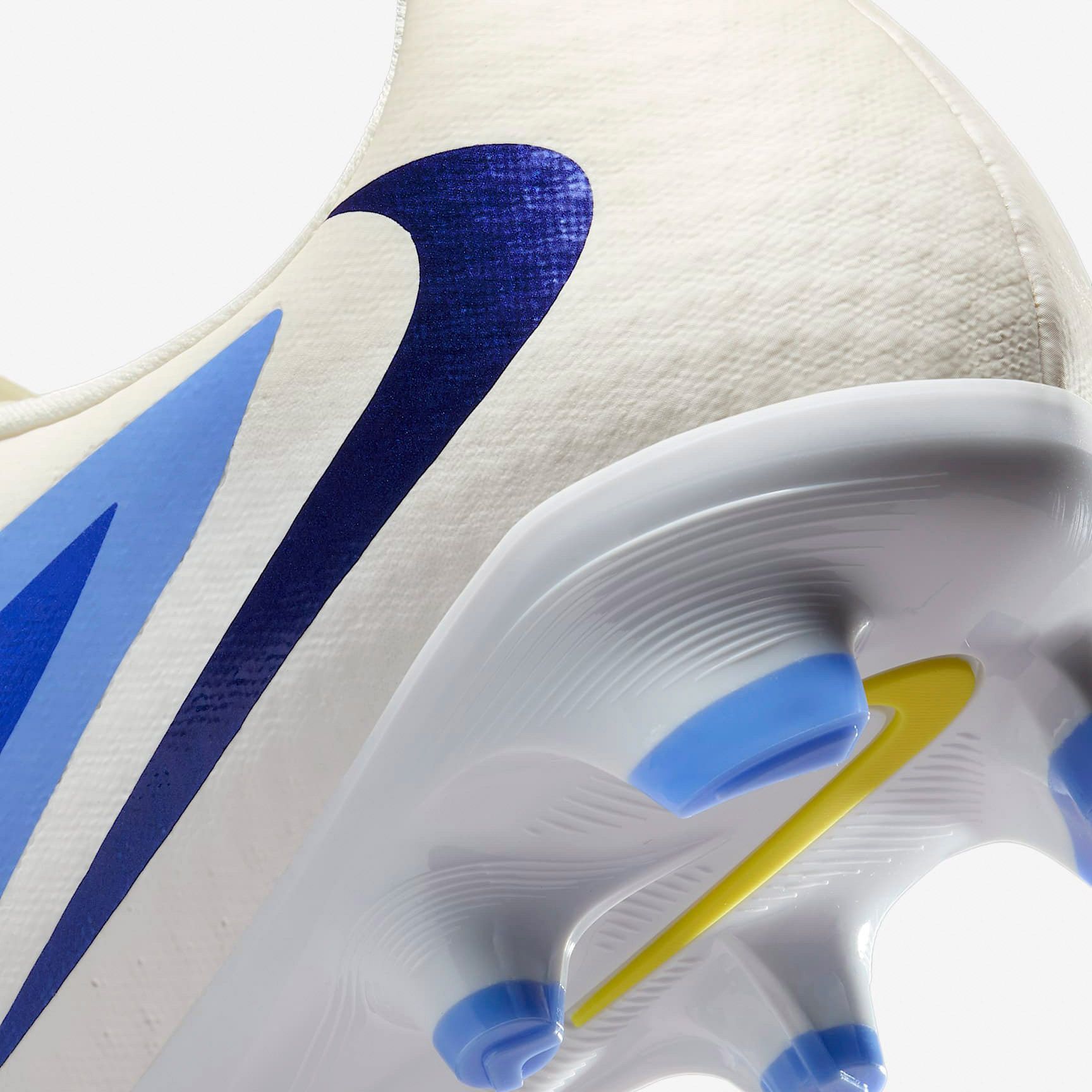 Nike Phantom 6 Low Academy FG/MG Voetbalschoenen Dames