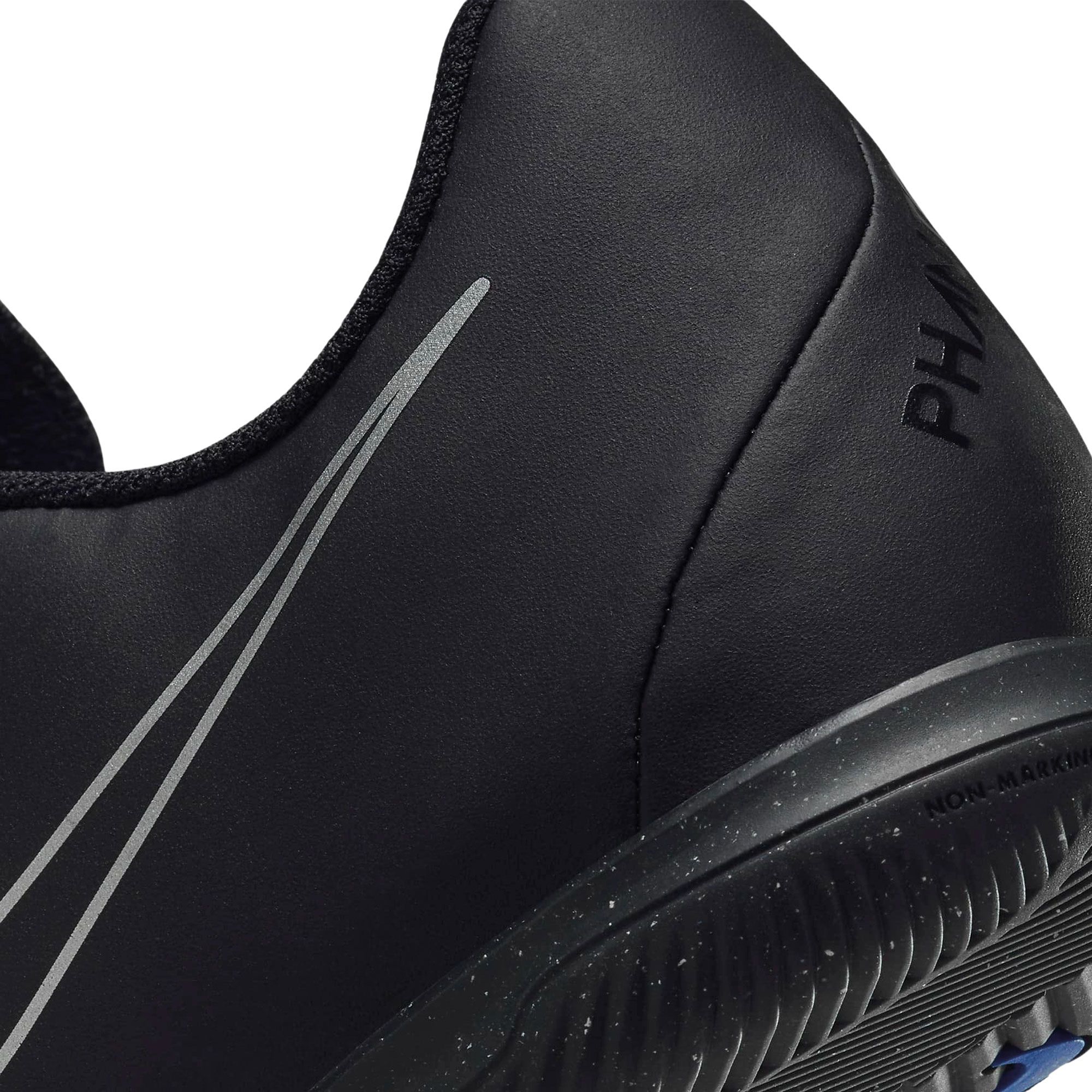 Chaussures de football en salle Nike Phantom GX II Club IC