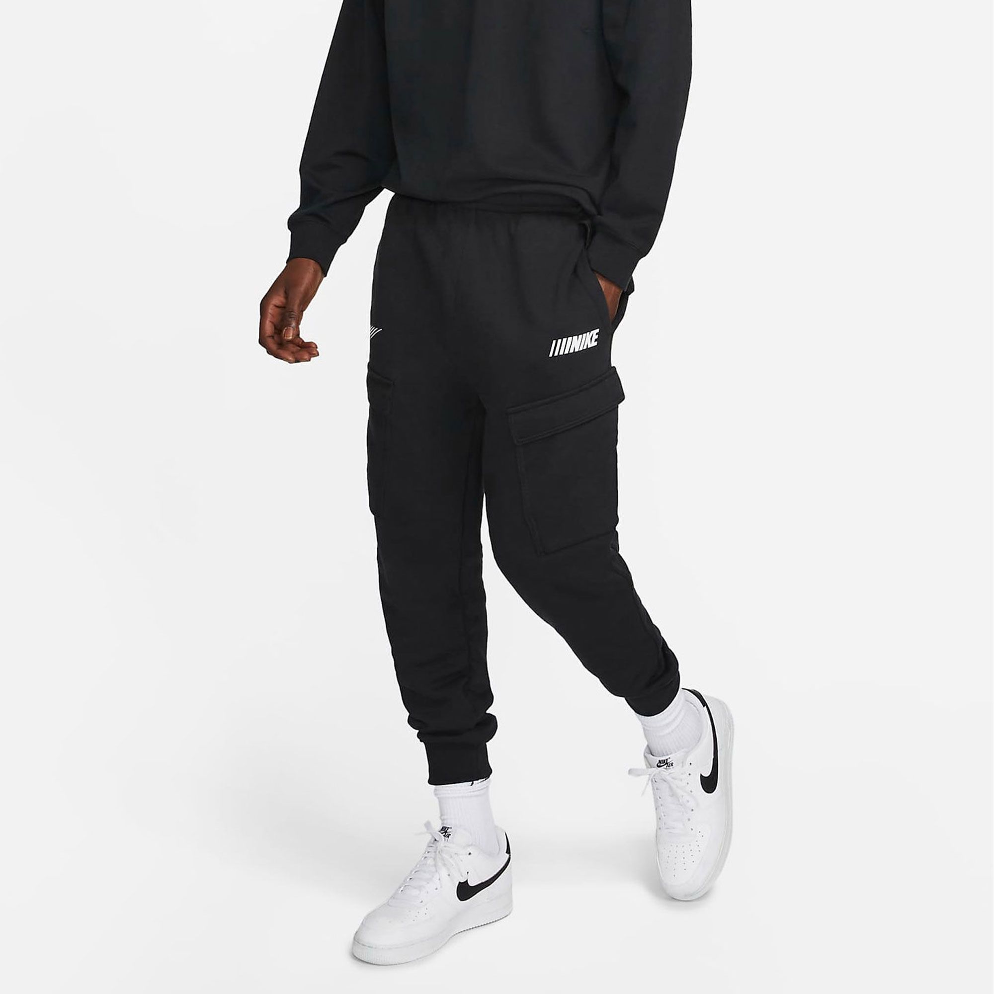 nike standard issue joggers