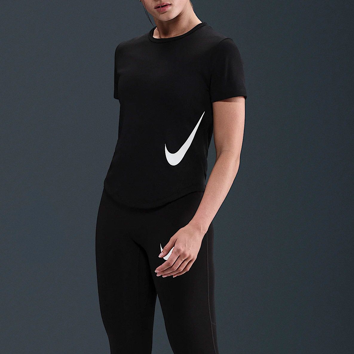 Nike Tempo Swoosh Dri-Fit Short Sleeve Top Dames