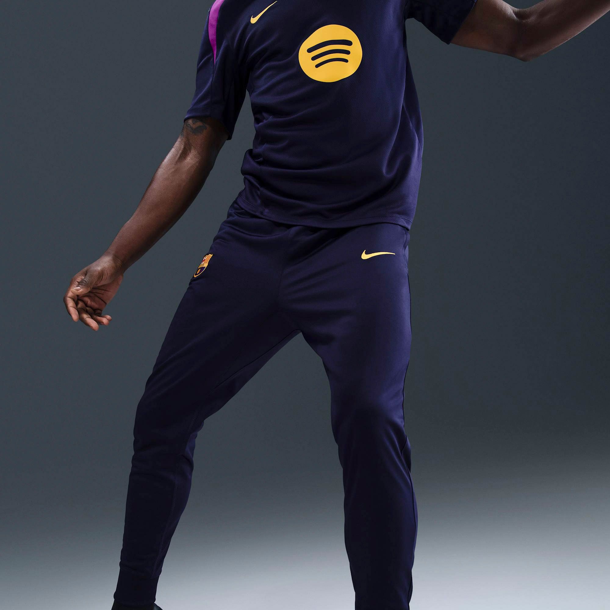 nike barcelona training pants