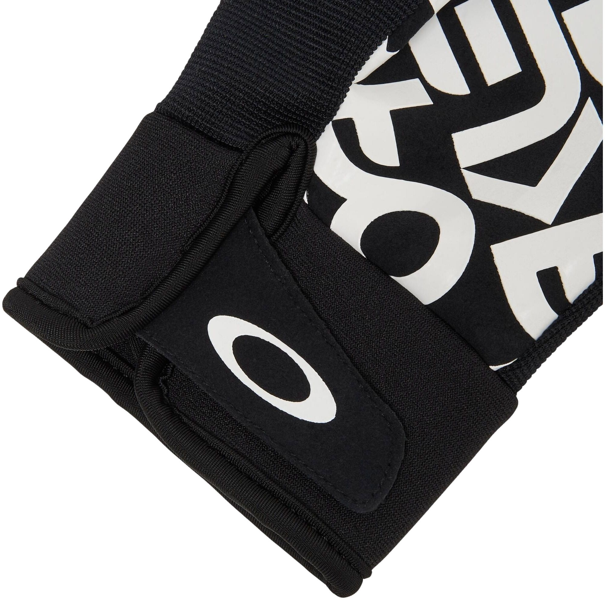 Oakley Factory Pilot Core Gloves Men | Plutosport